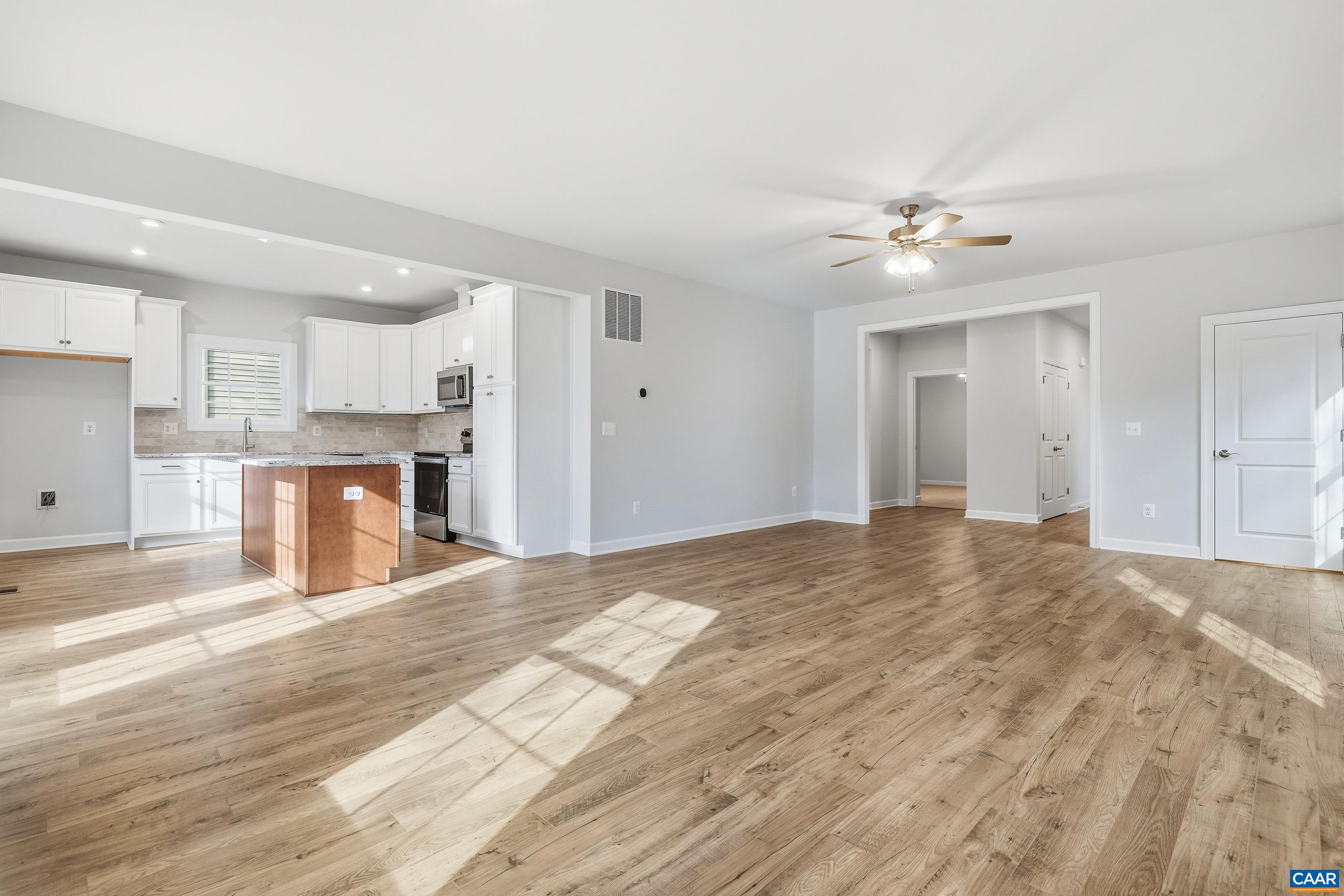 1439 ORCHARD DR