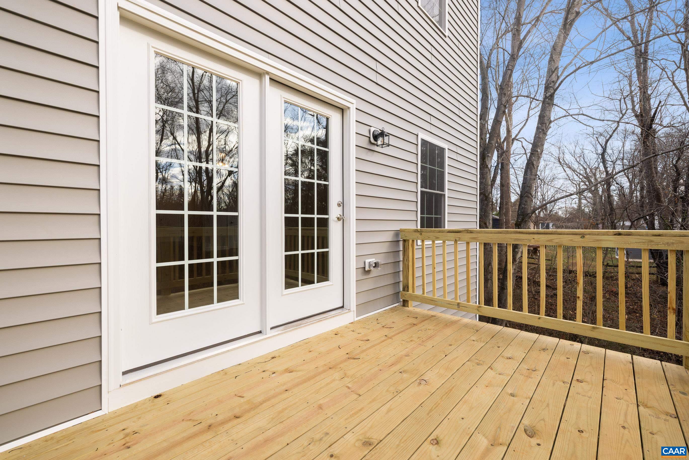 1439 ORCHARD DR