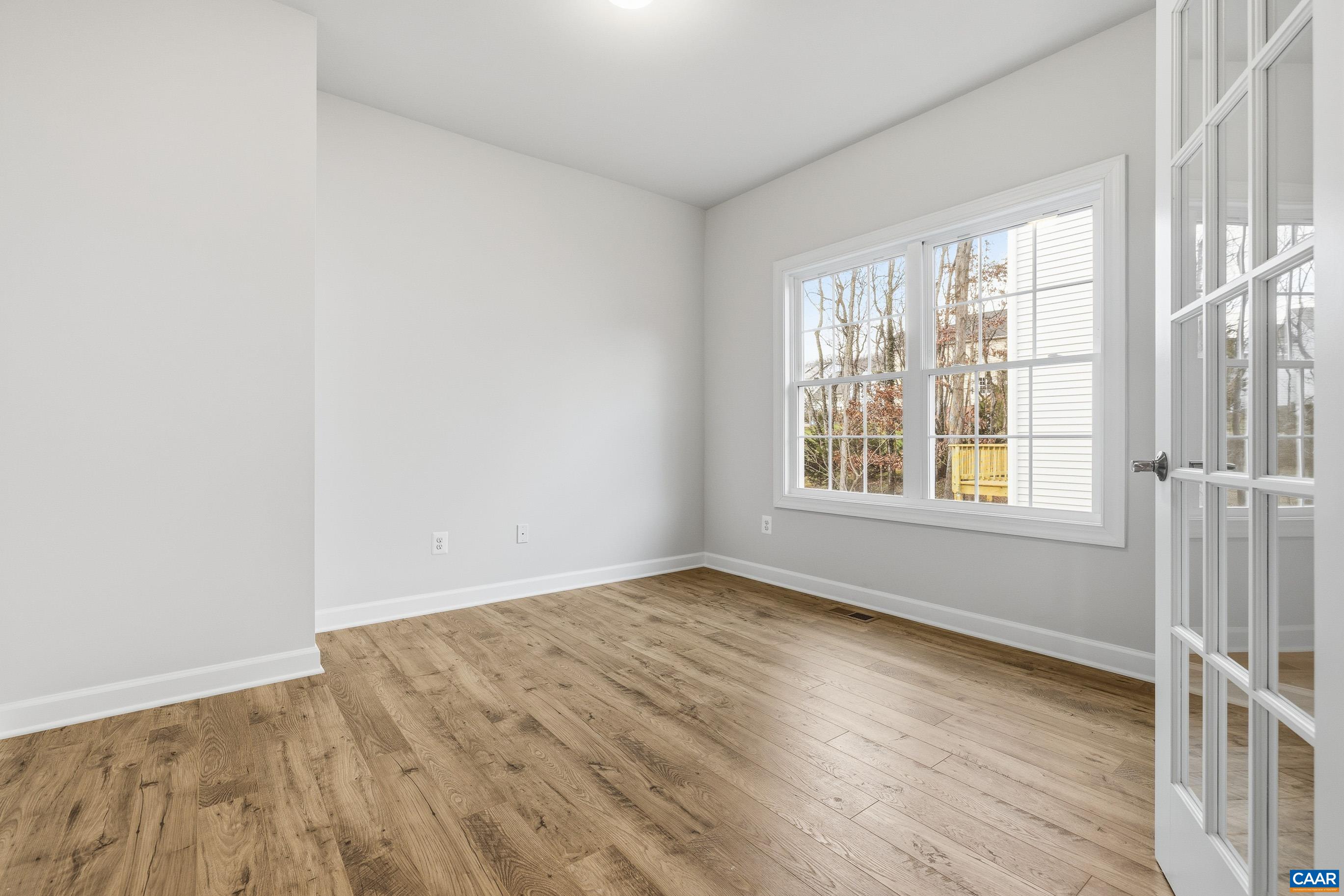 1439 ORCHARD DR