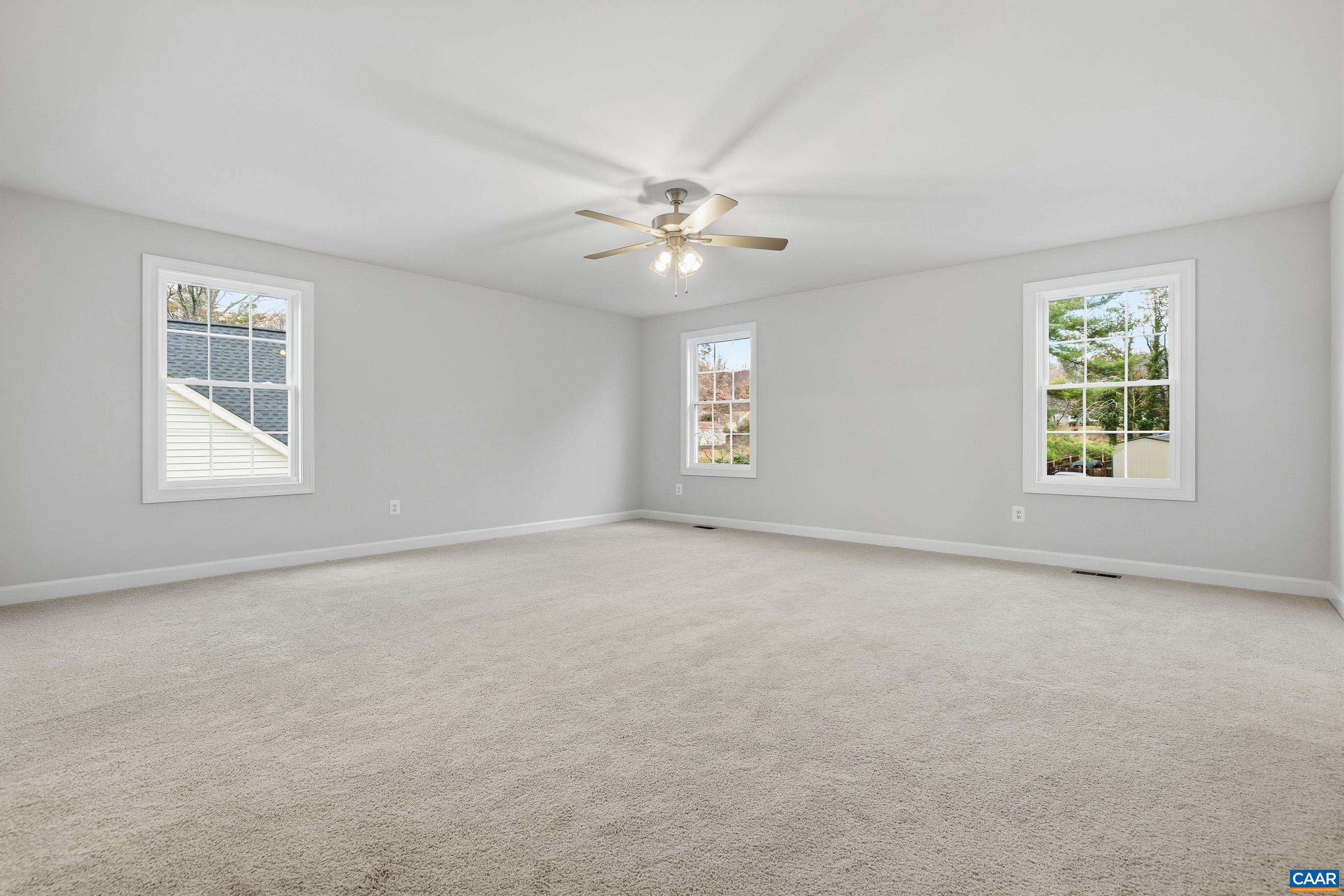 1439 ORCHARD DR