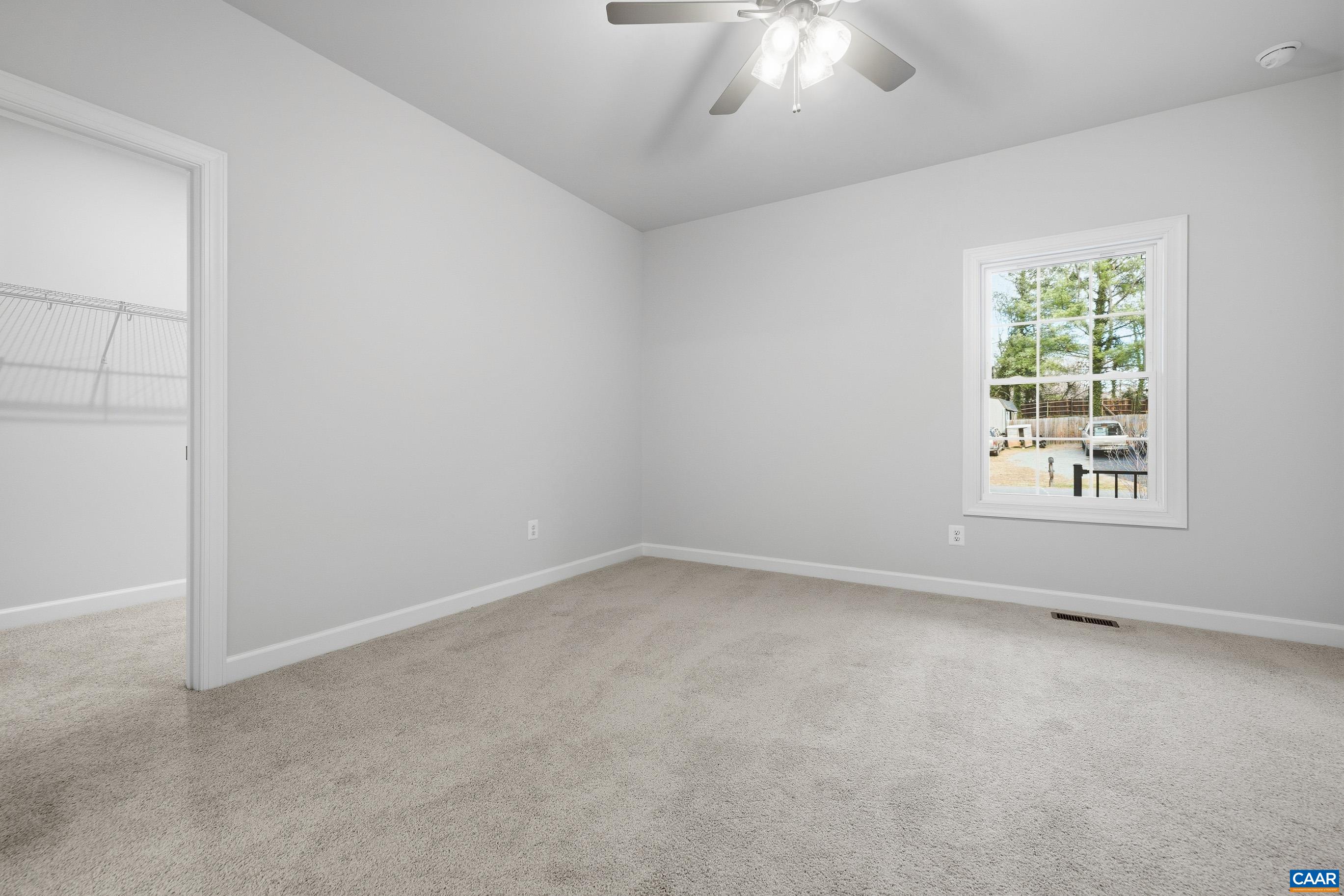 1439 ORCHARD DR
