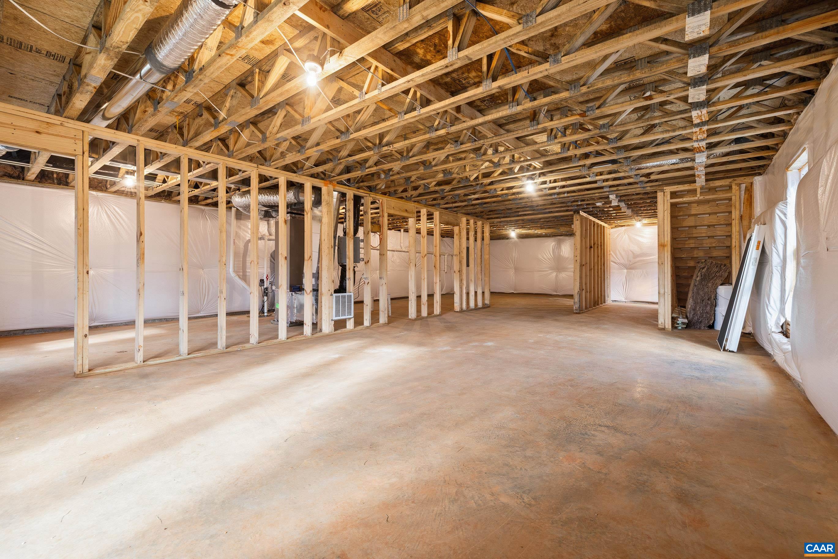 1439 ORCHARD DR