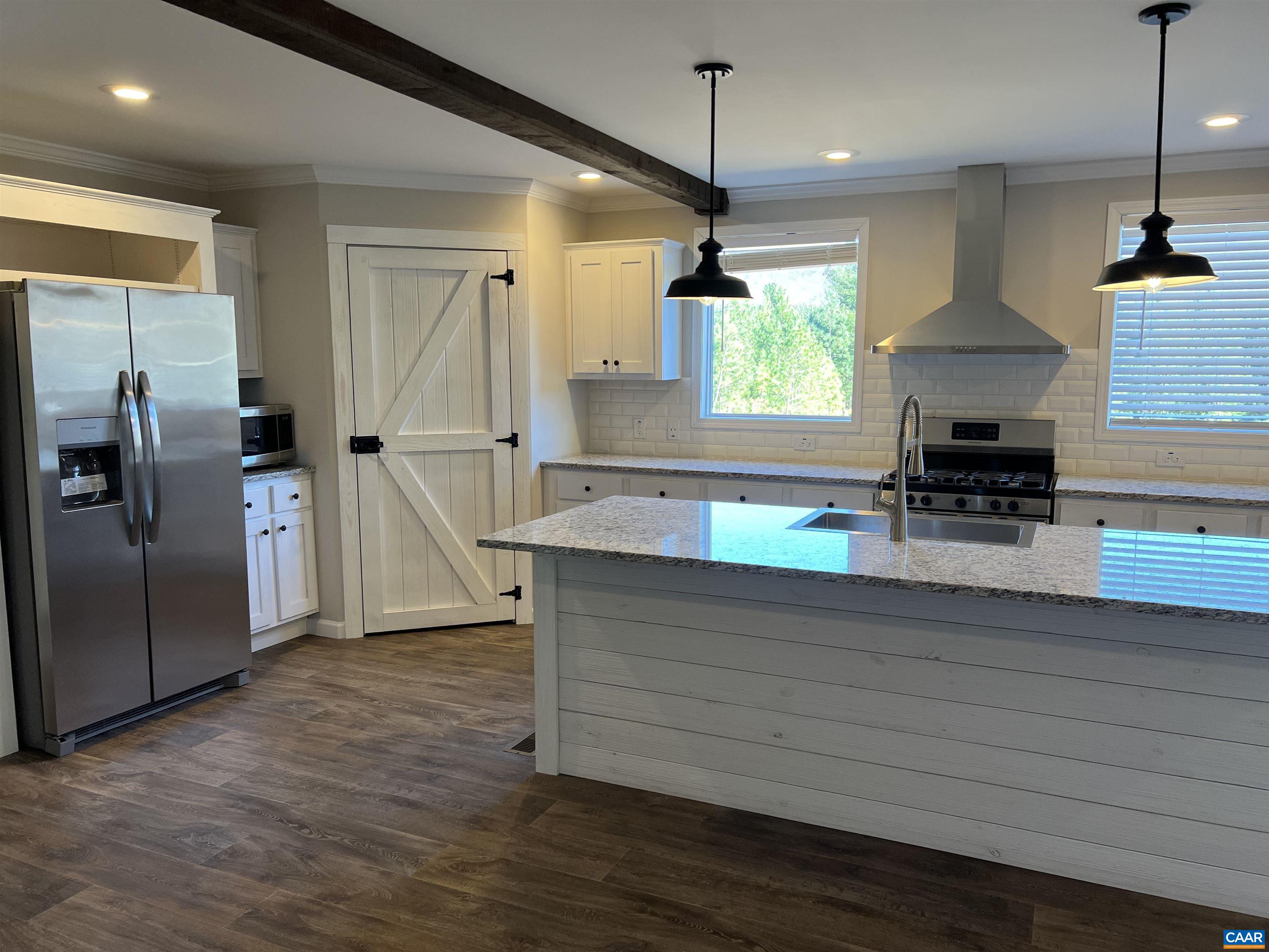 3123 SCOTTSVILLE RD