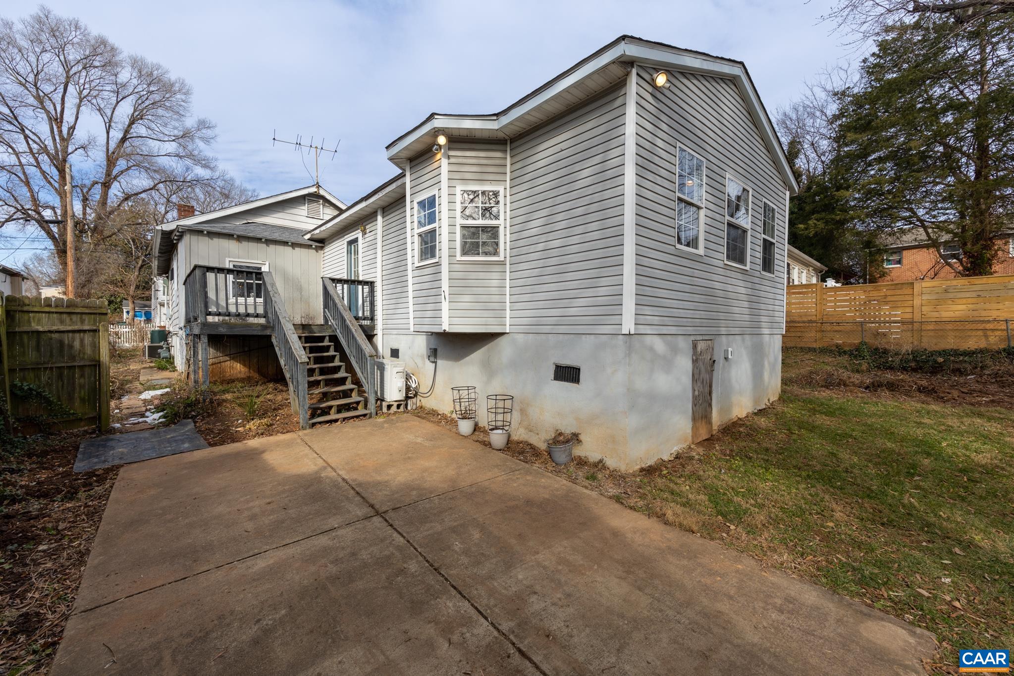 504 NW 12TH ST