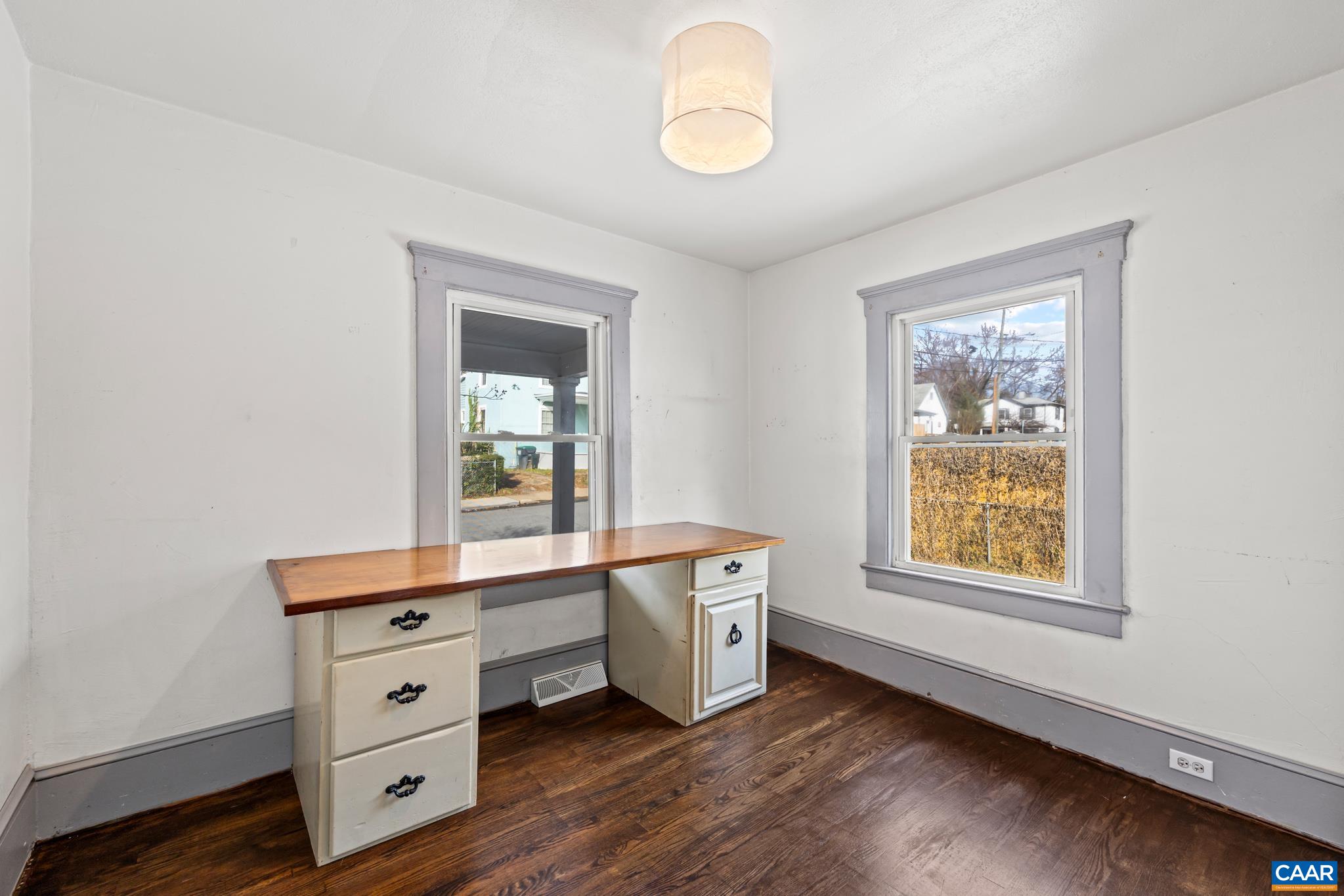 504 NW 12TH ST