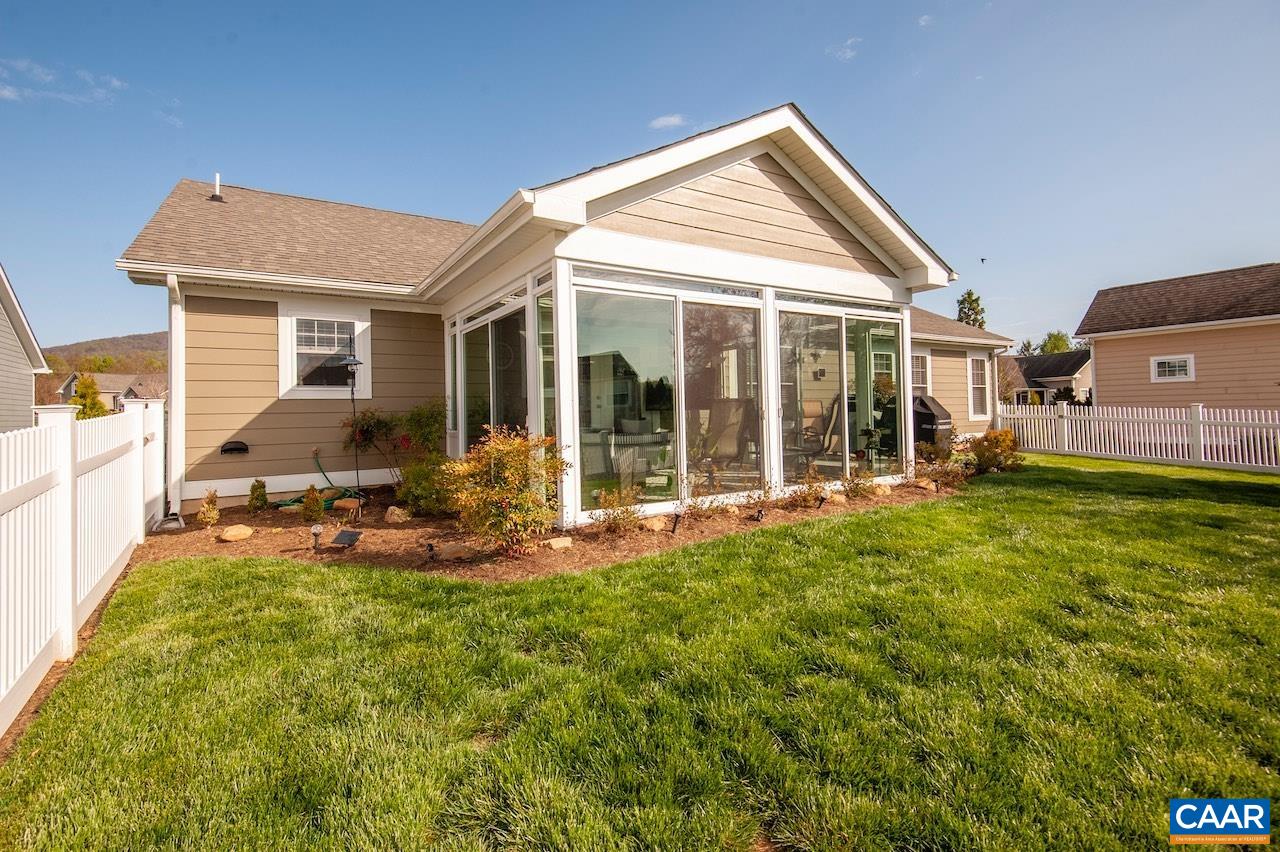 306 STONE ORCHARD DR