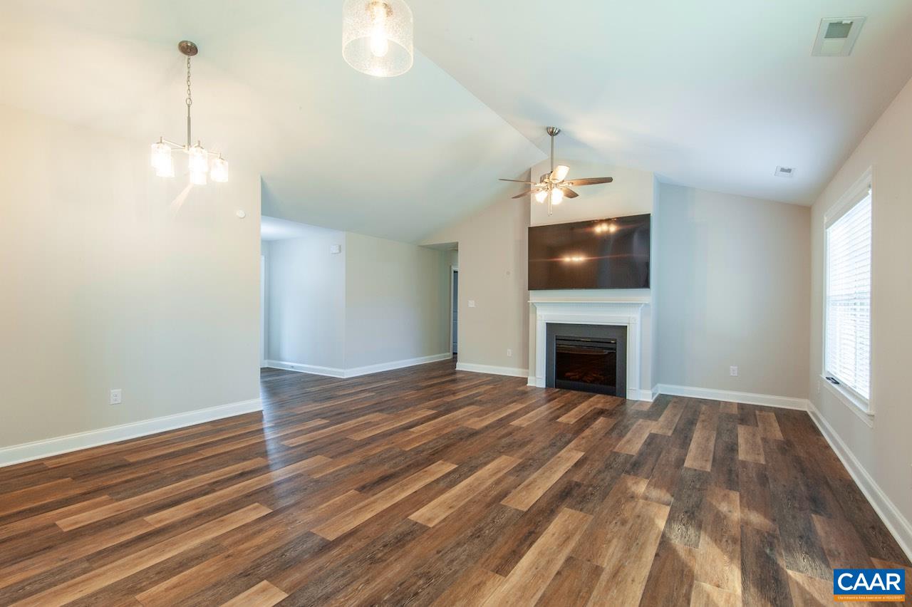 306 STONE ORCHARD DR