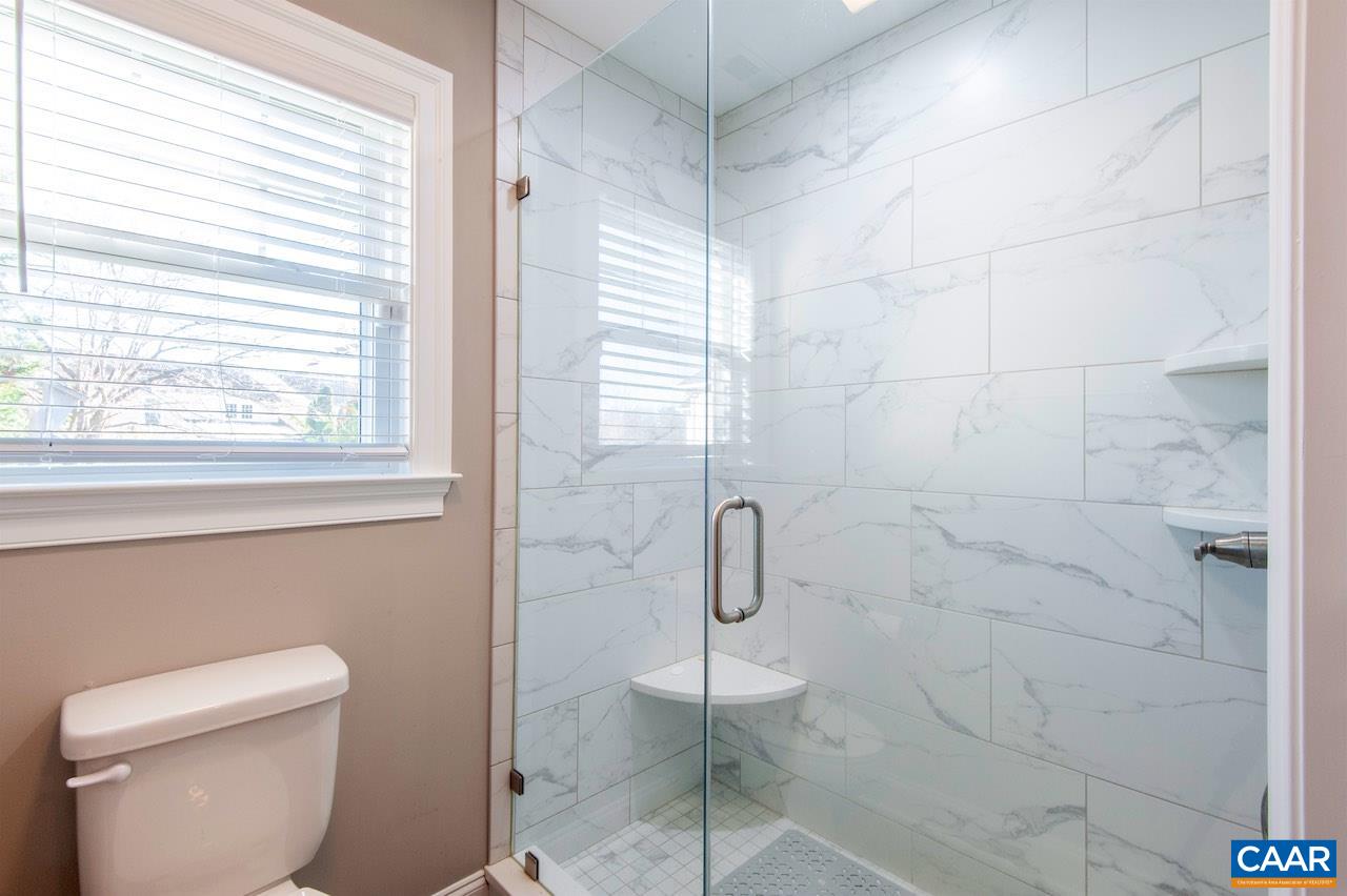 306 STONE ORCHARD DR