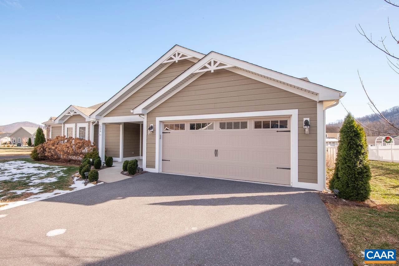 306 STONE ORCHARD DR