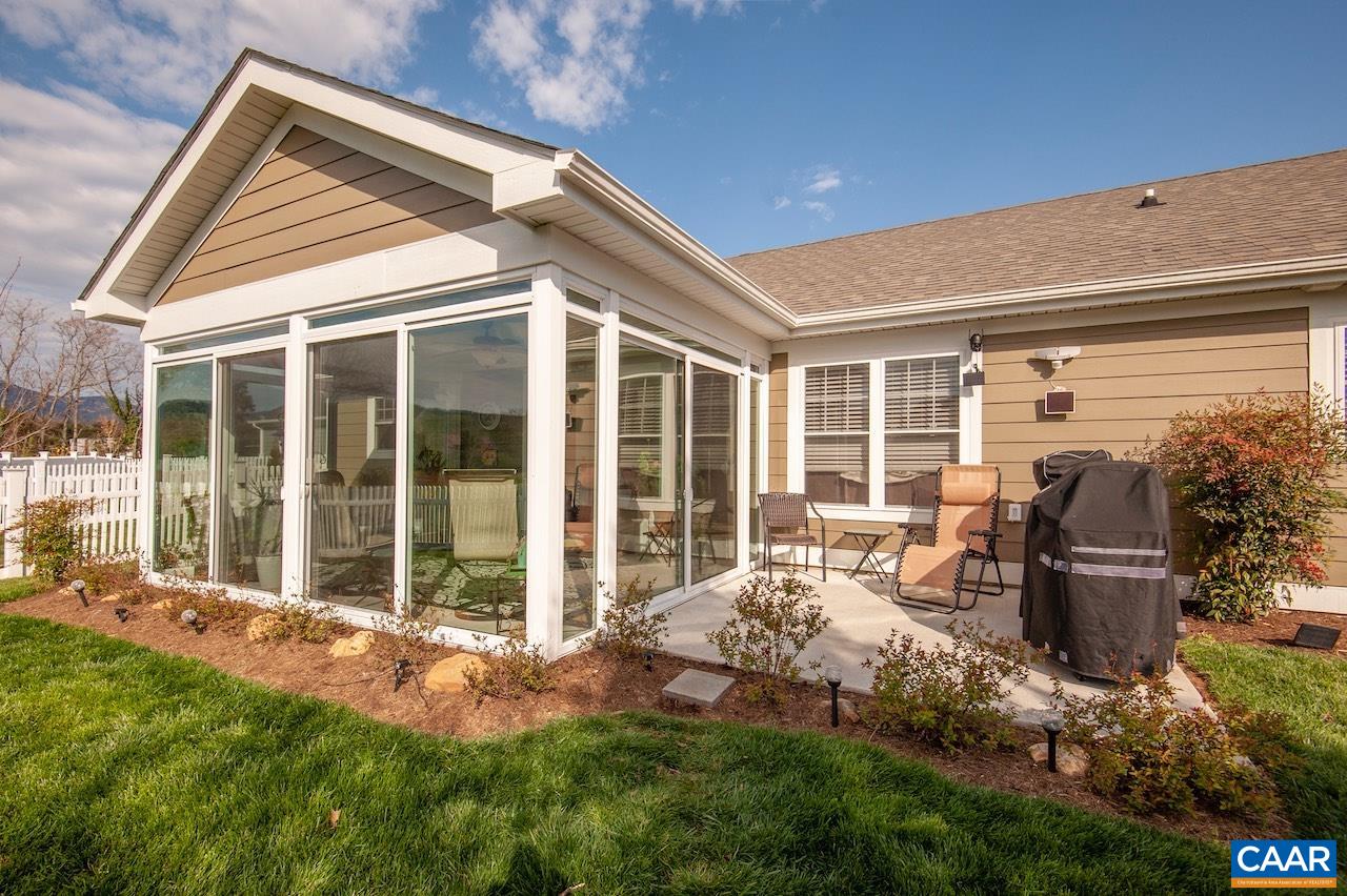 306 STONE ORCHARD DR