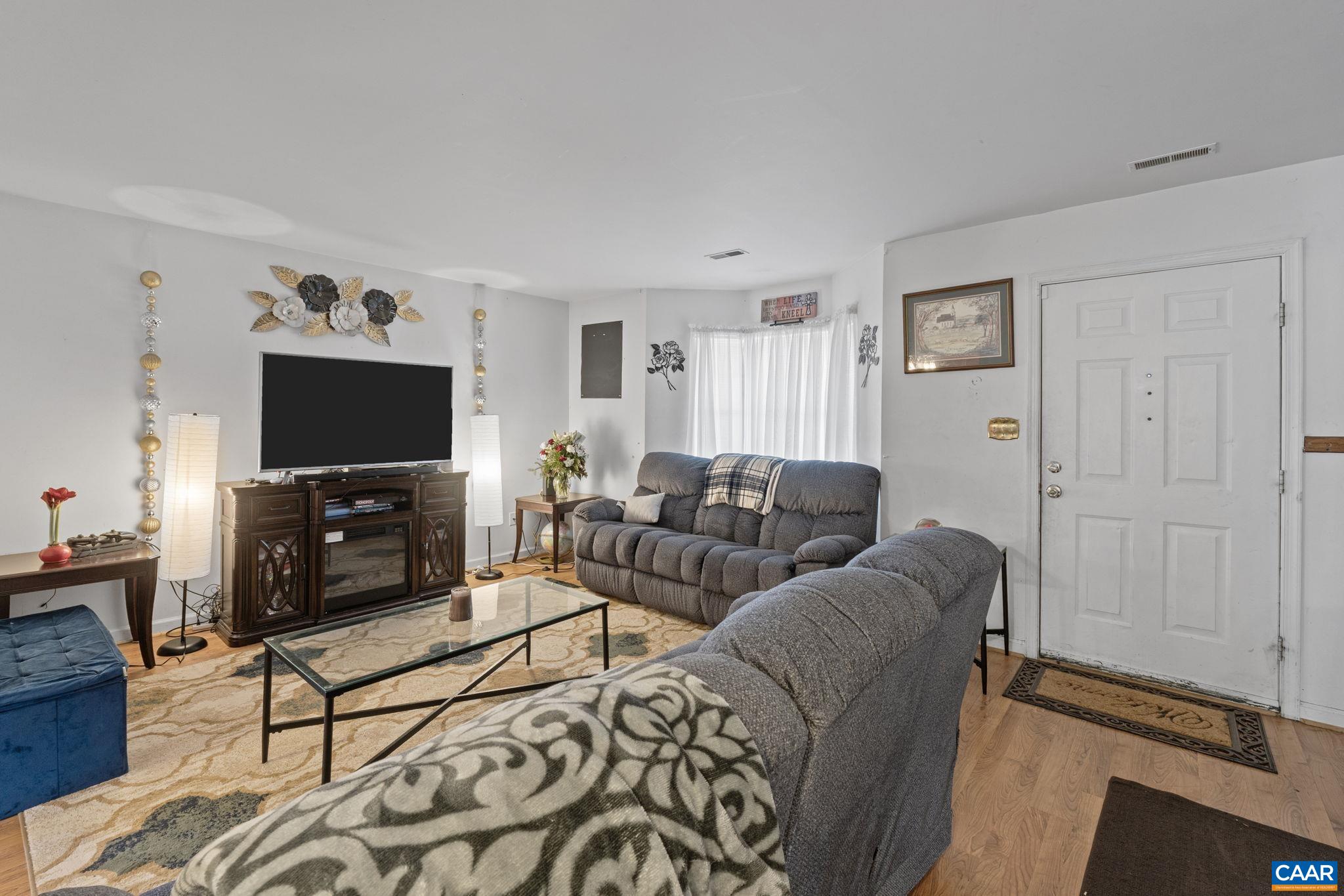 2319 FINCH CT