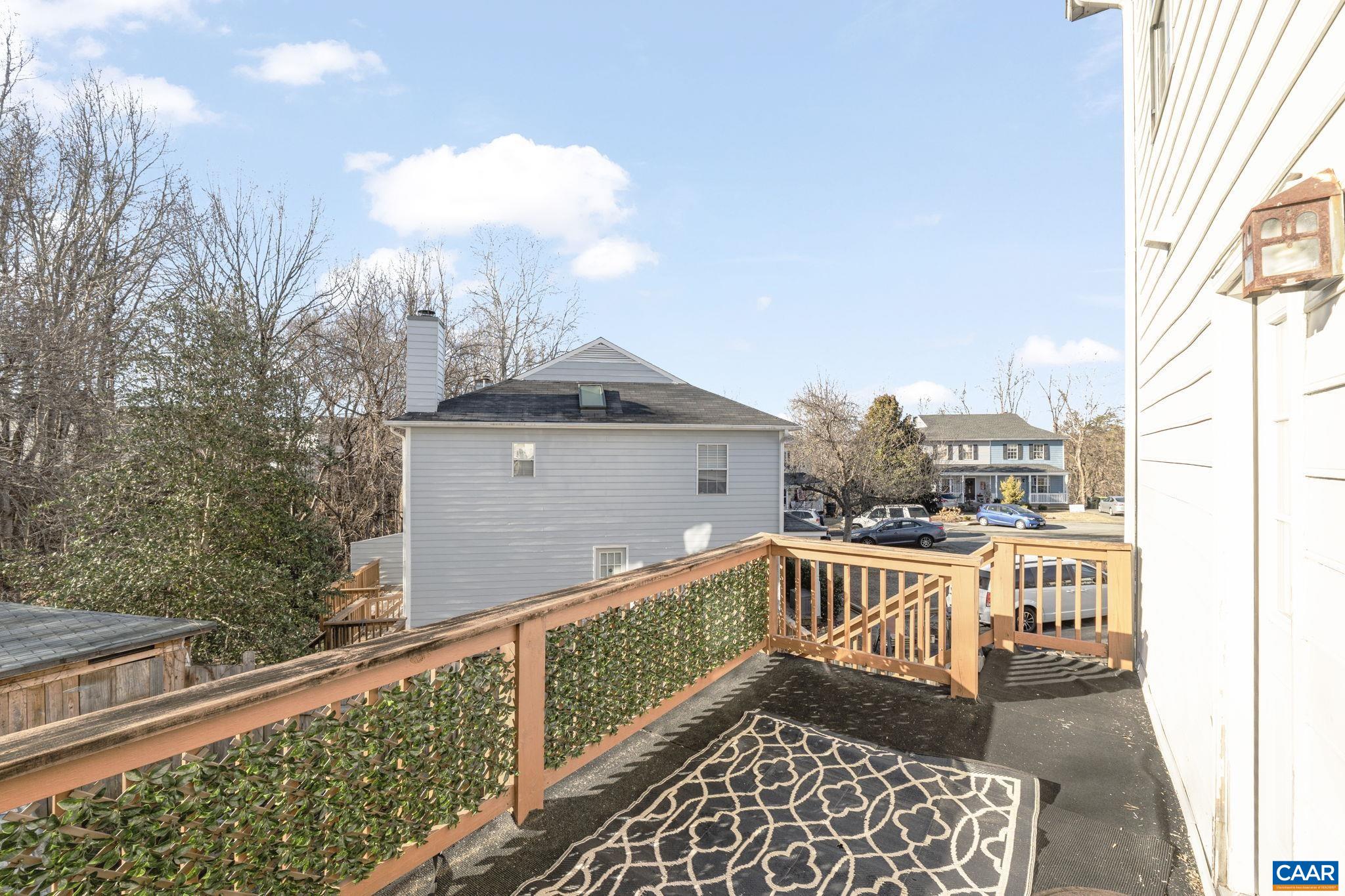 2319 FINCH CT