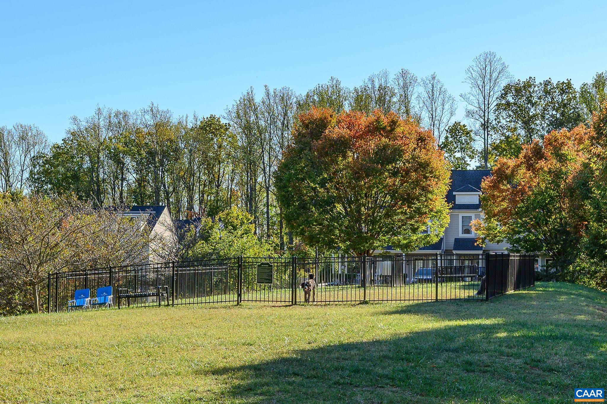 1124 ARDEN DR