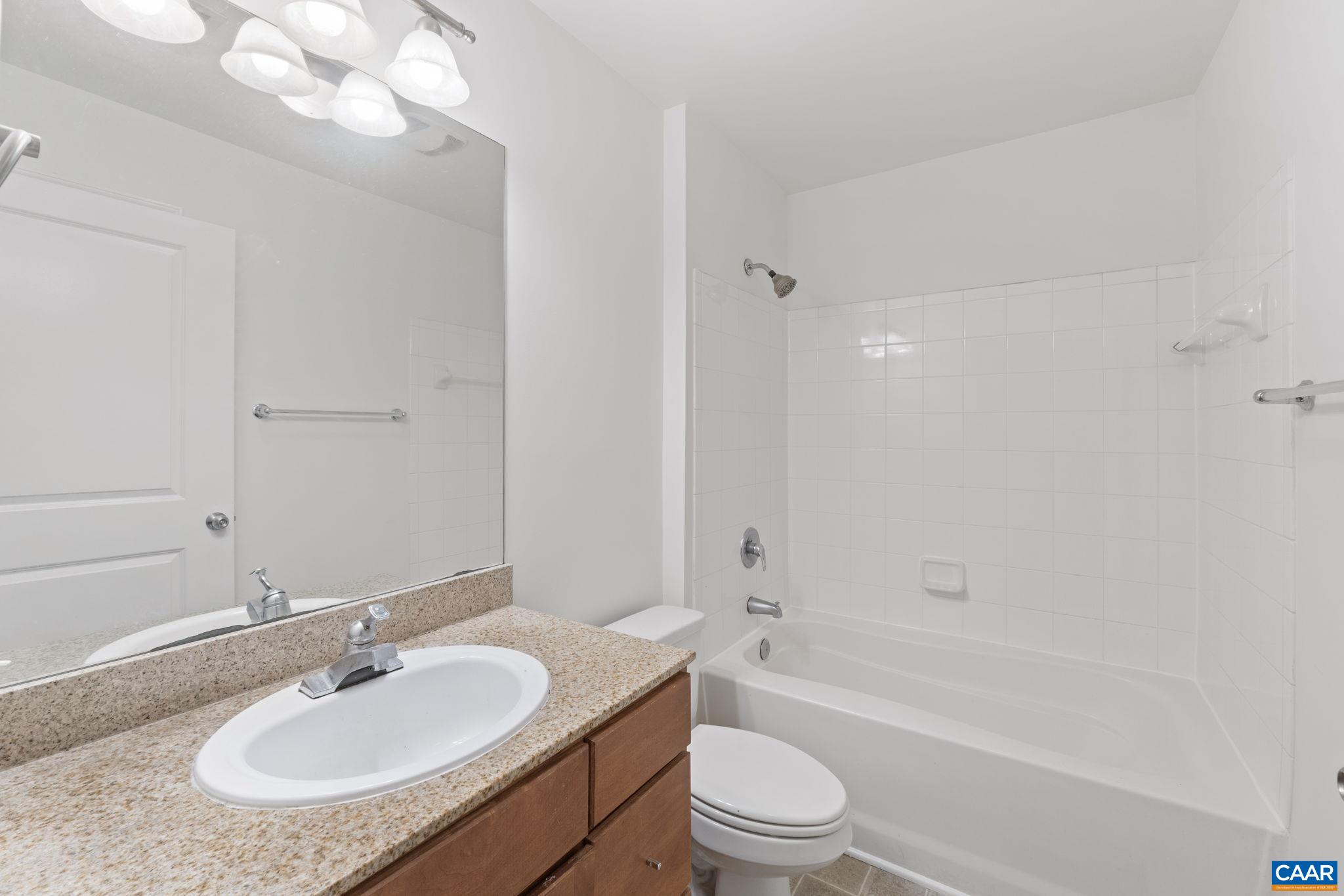 765 WALKER SQ Unit: 1A