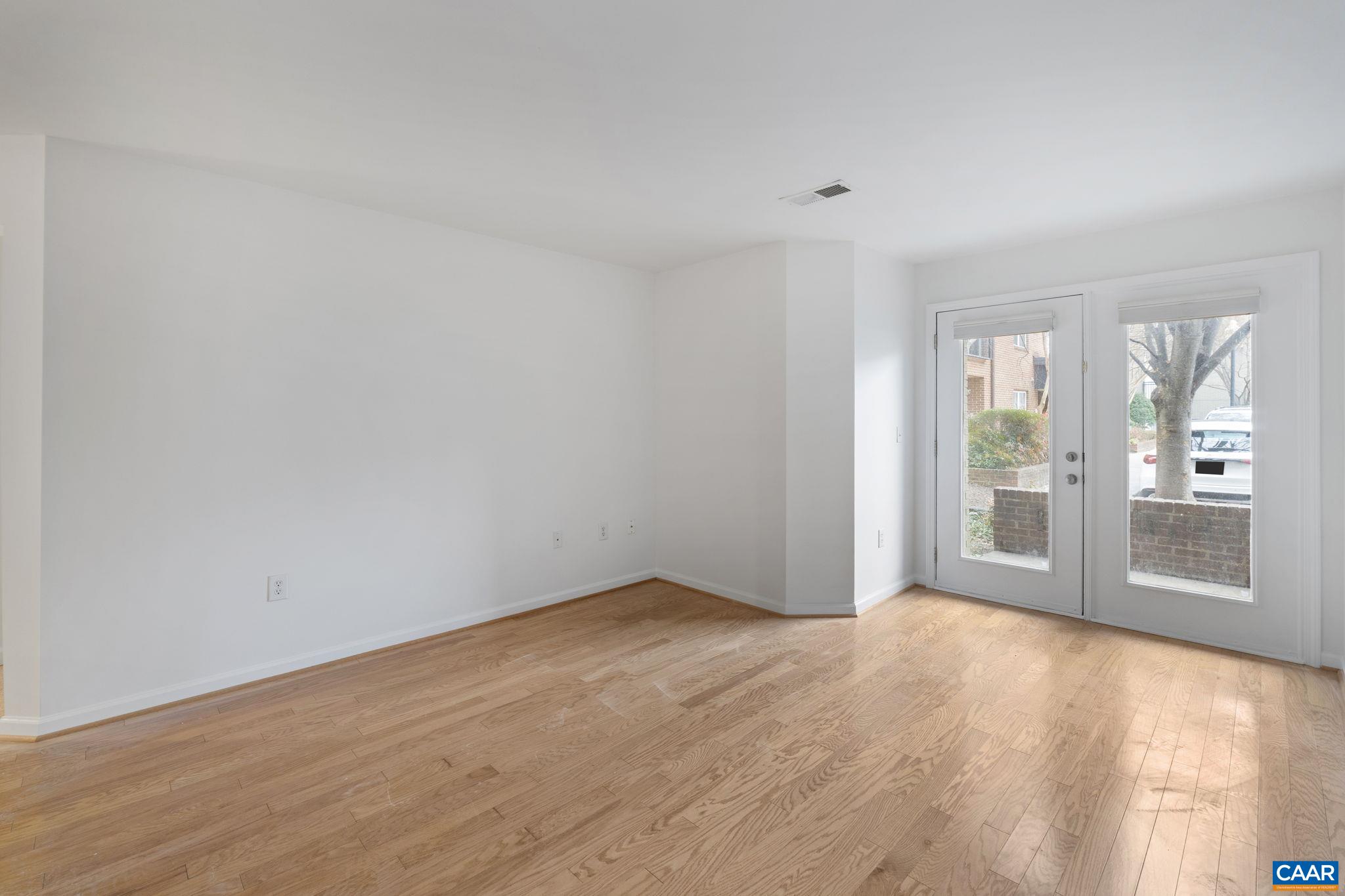 765 WALKER SQ Unit: 1A