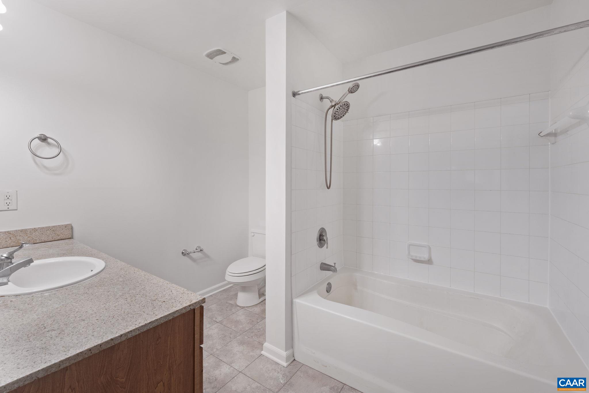 765 WALKER SQ Unit: 1A