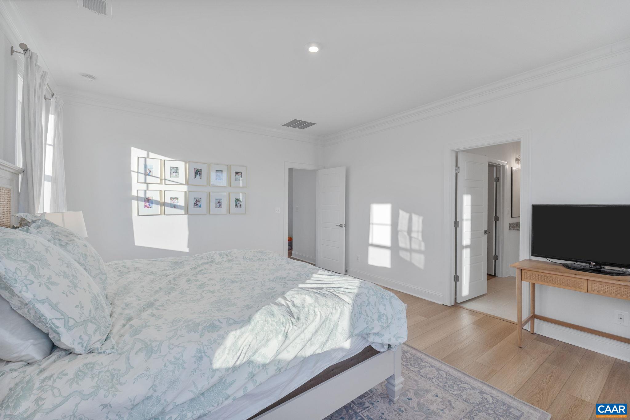 1006 BARKLEY VIEW CT