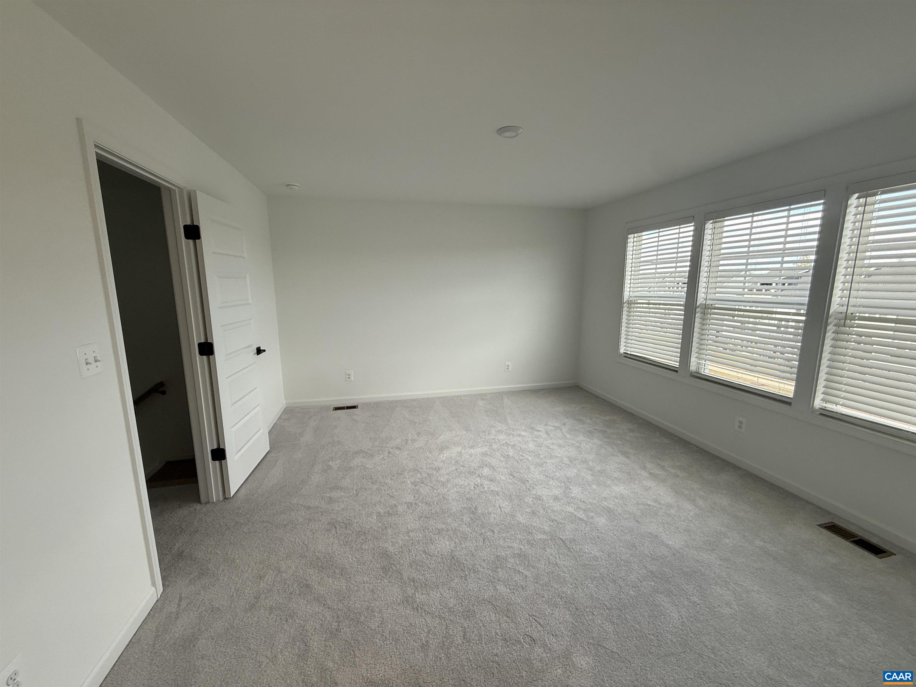 4029 TALEN LN