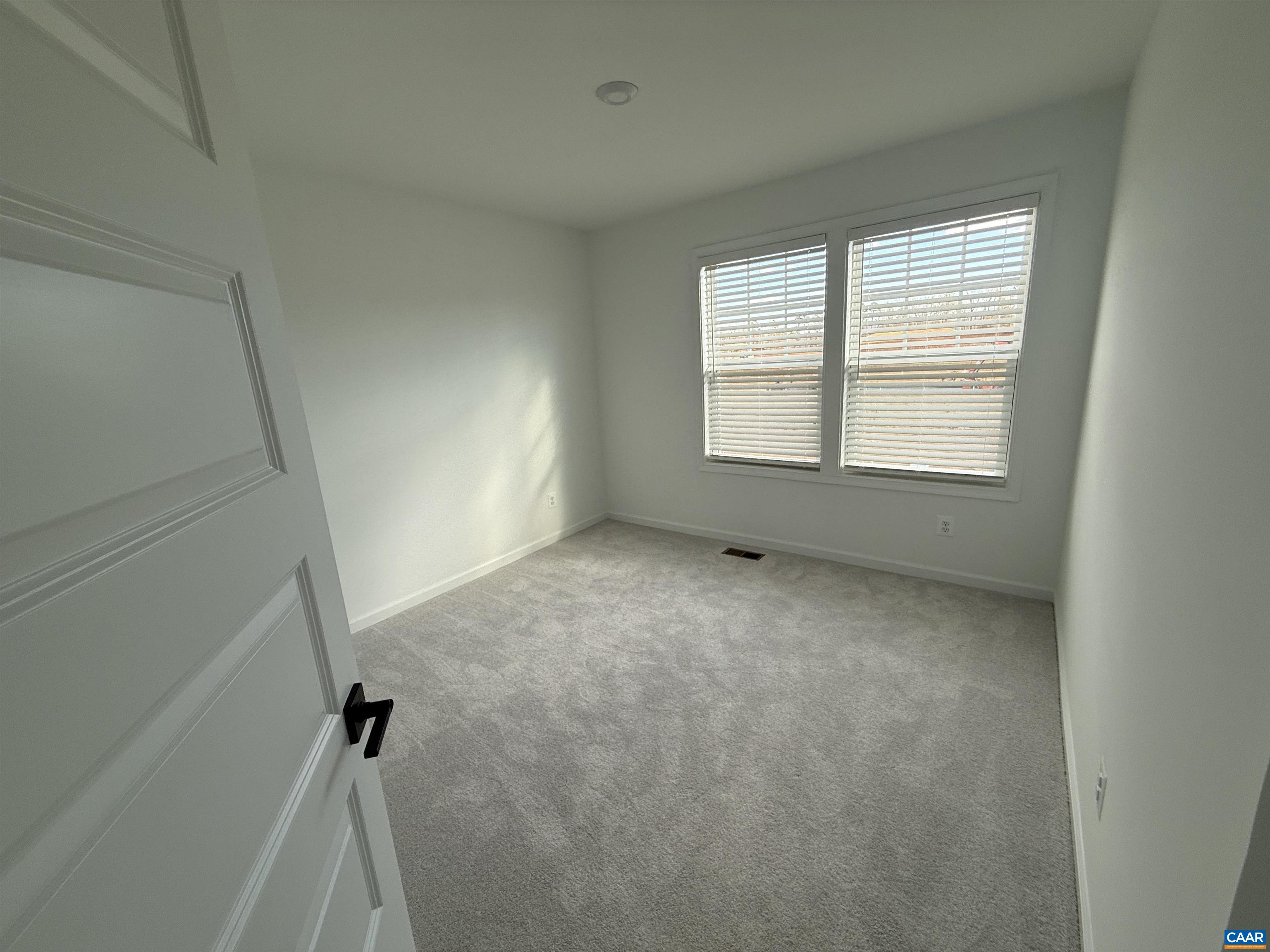 4029 TALEN LN
