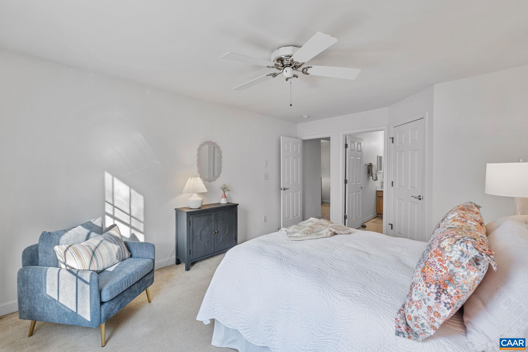 2325 RAVENSWOOD CT