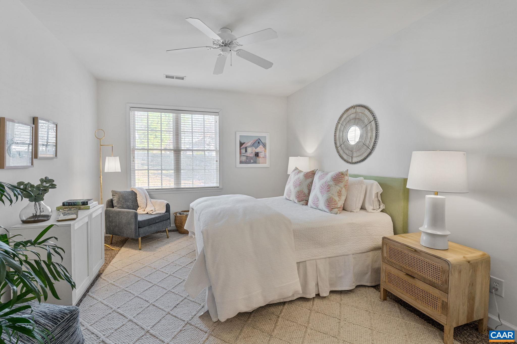 2325 RAVENSWOOD CT