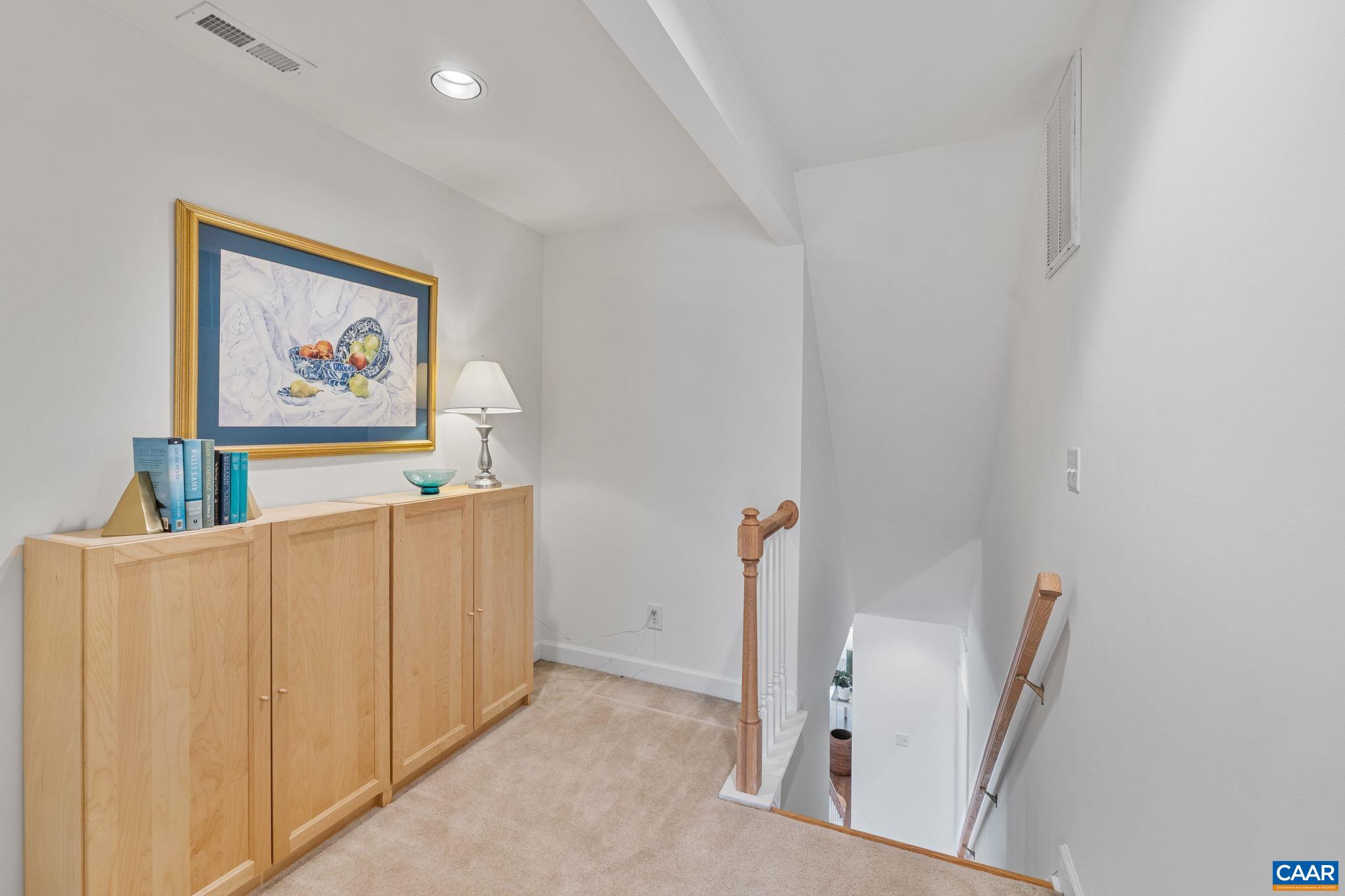 2325 RAVENSWOOD CT