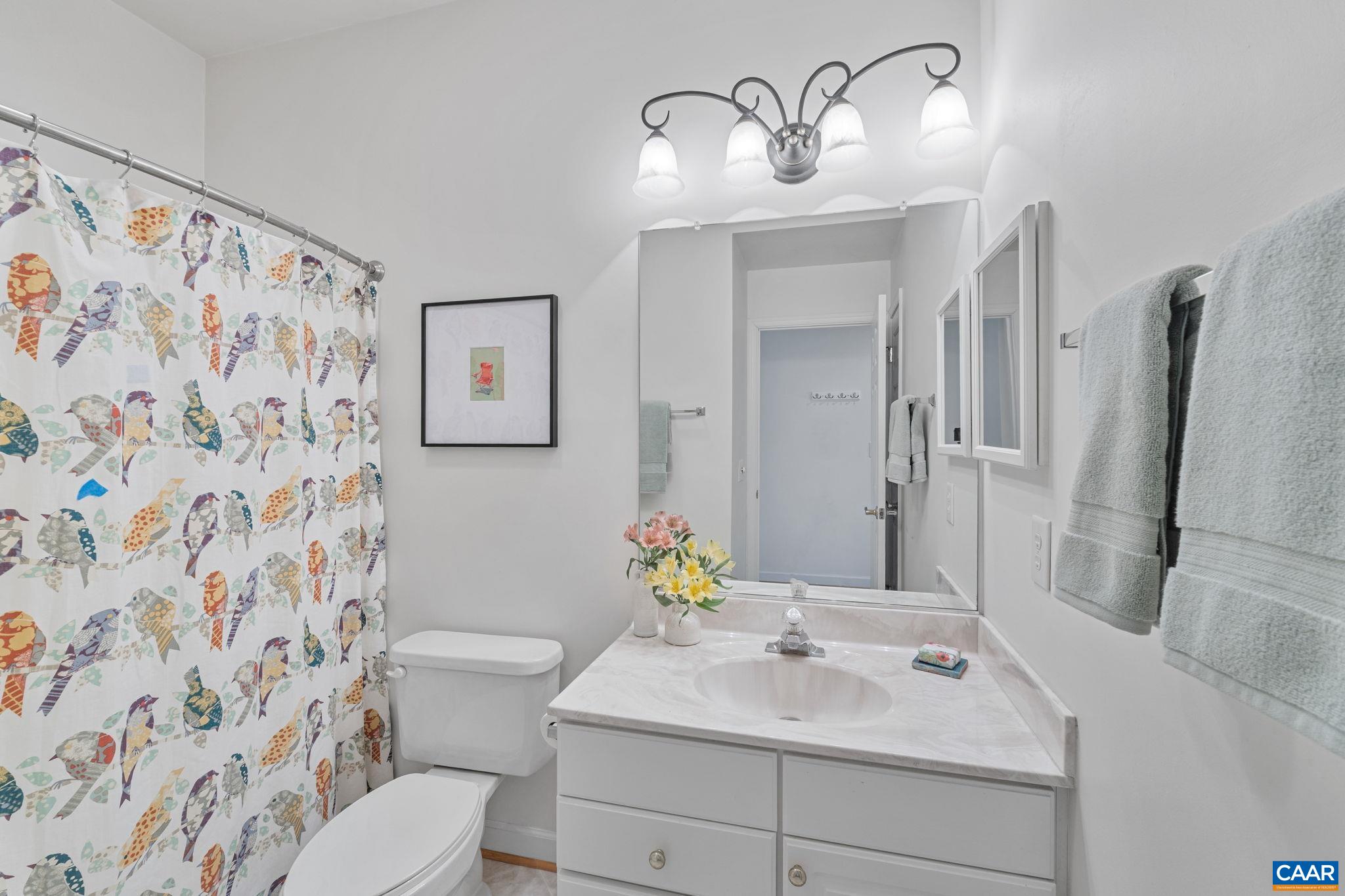 2325 RAVENSWOOD CT