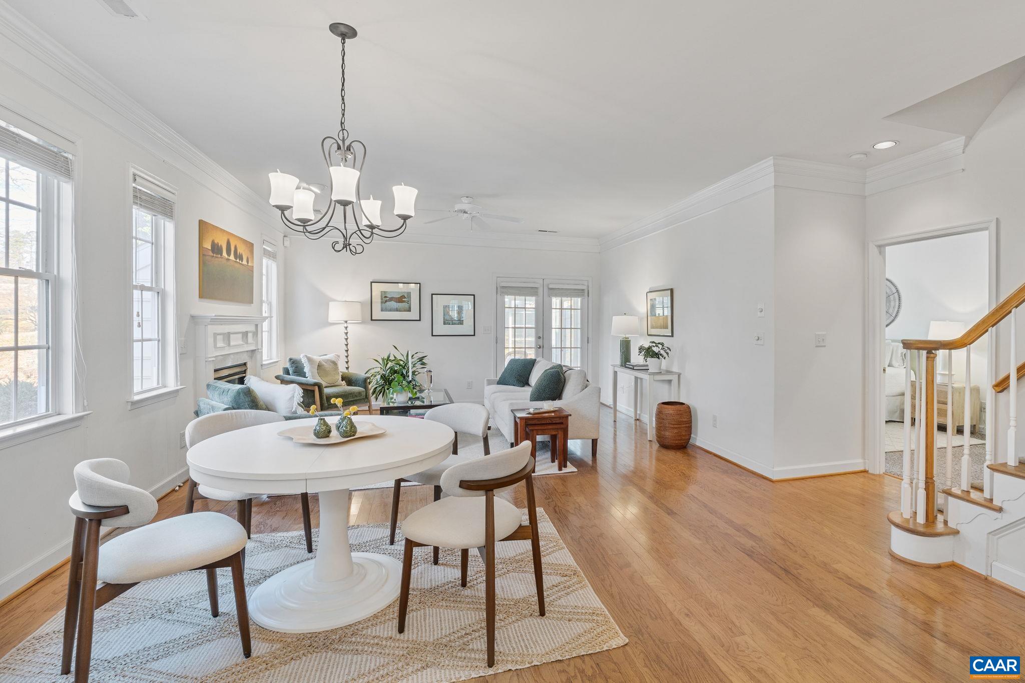 2325 RAVENSWOOD CT
