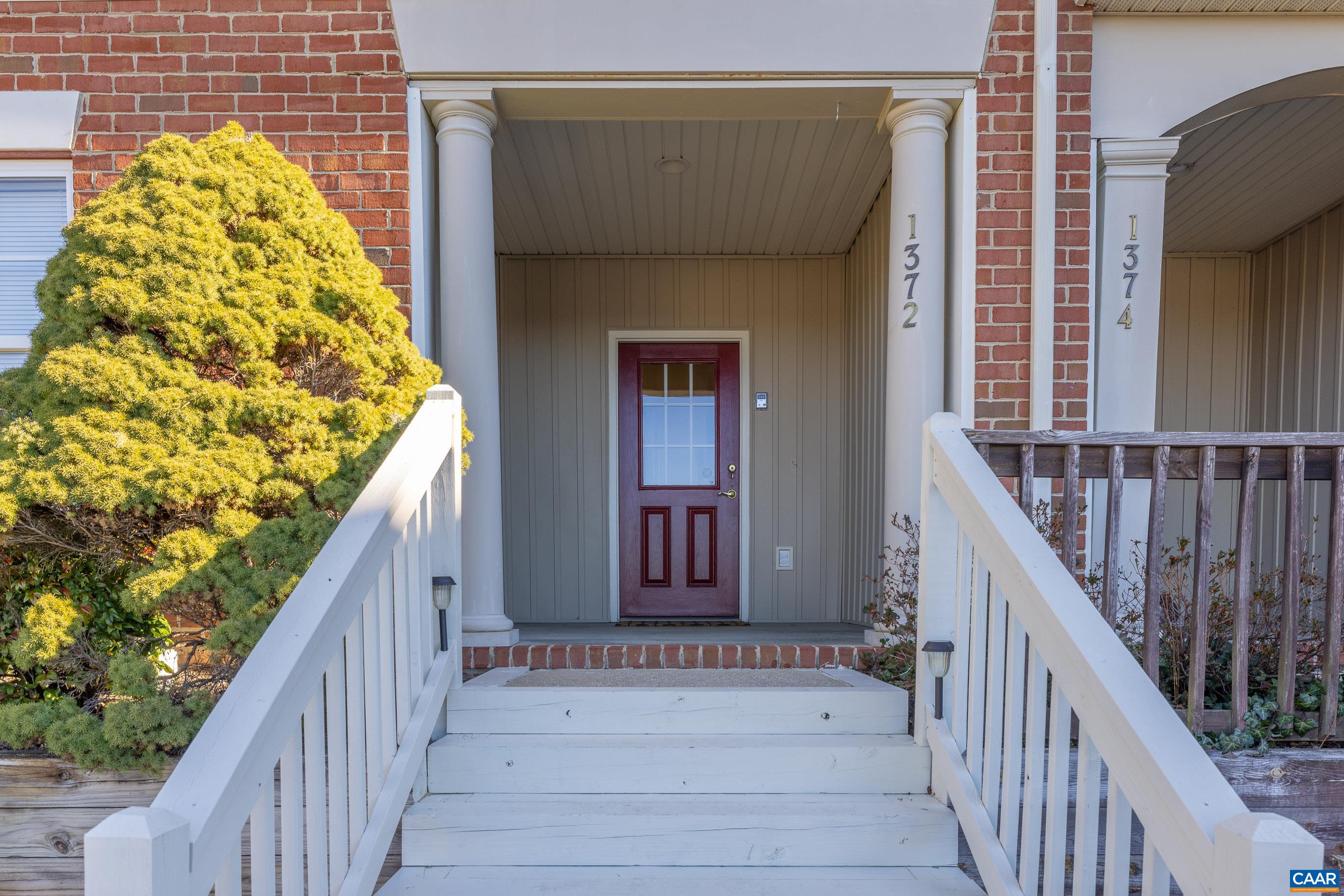 1372 STONEY RIDGE RD