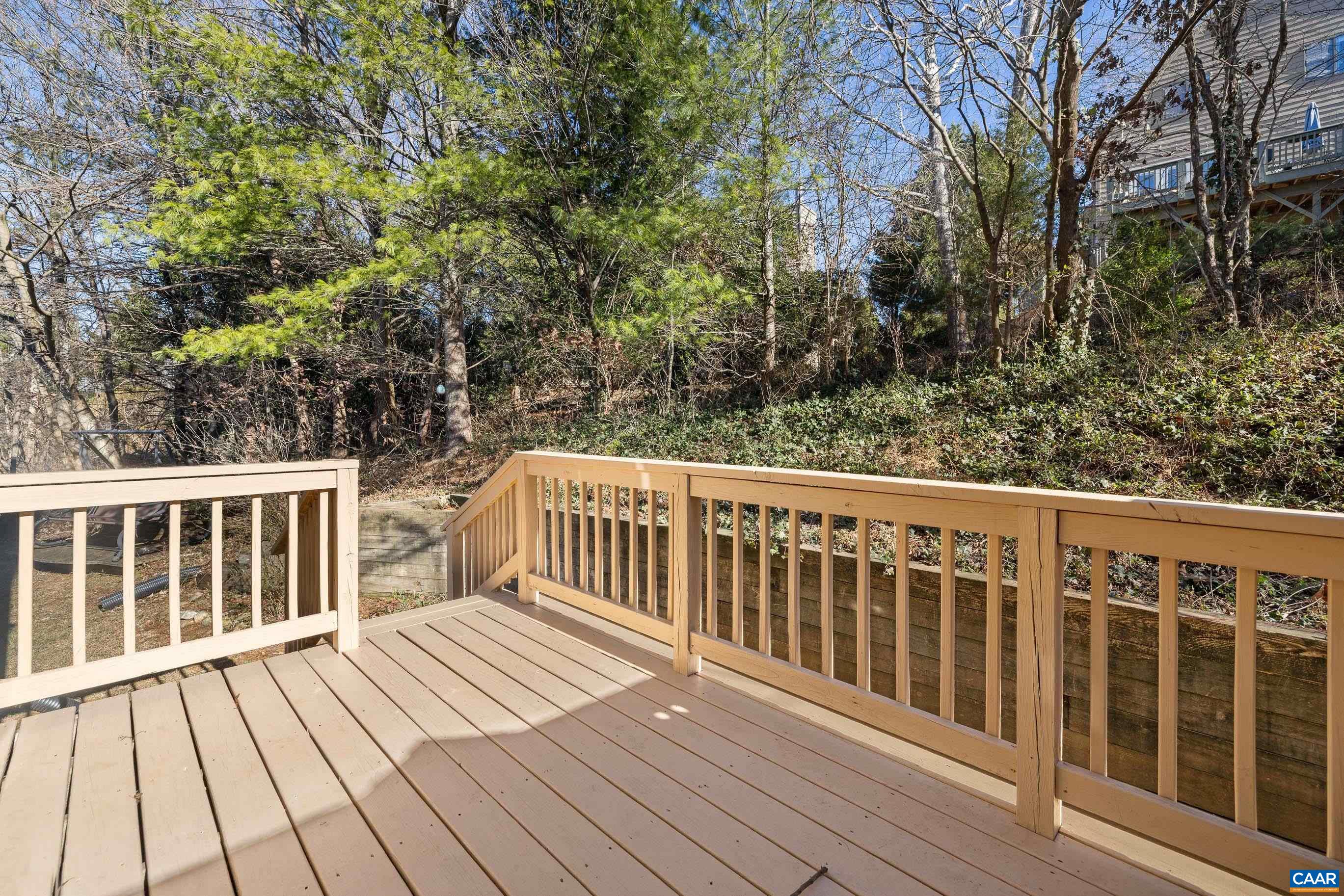 1372 STONEY RIDGE RD