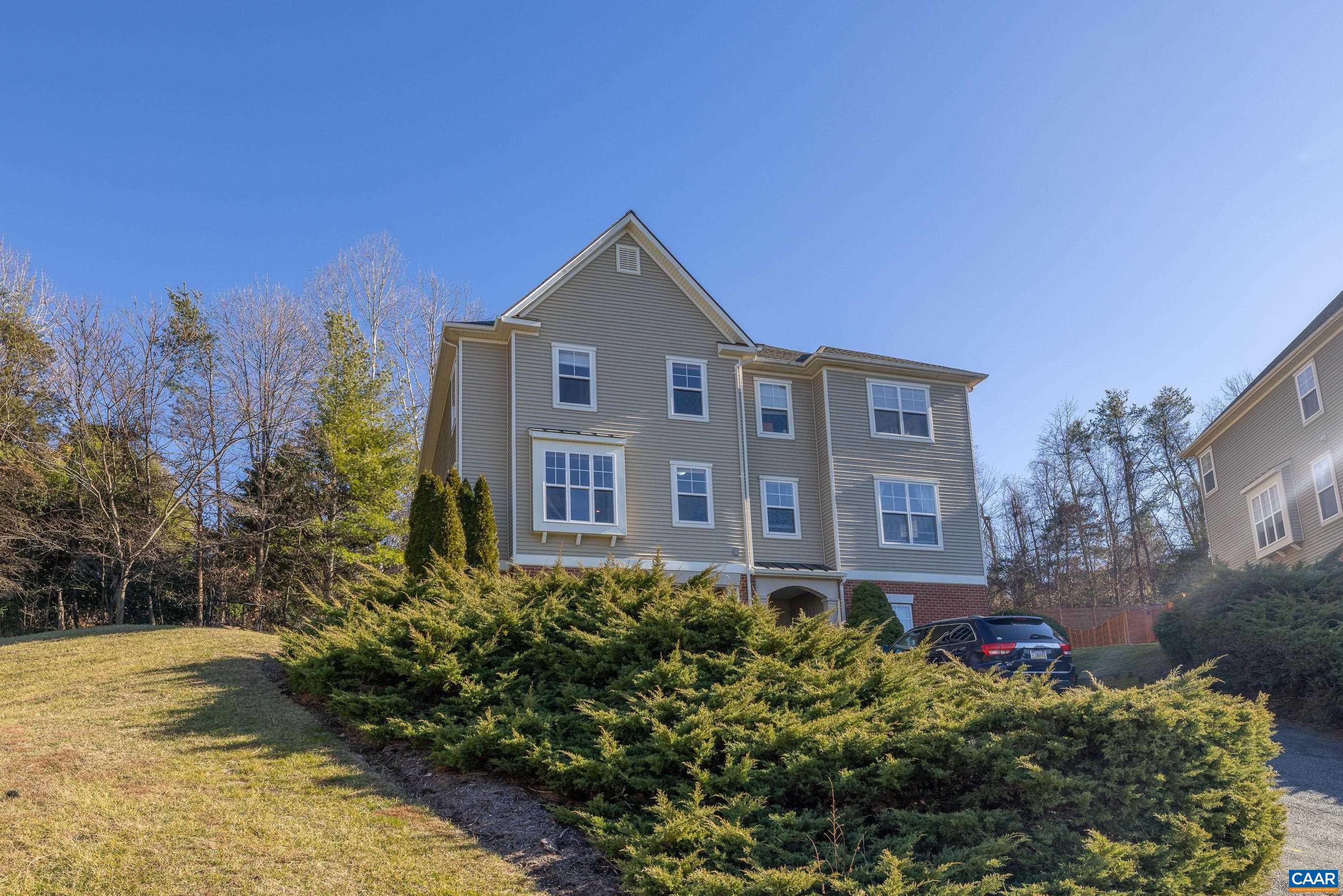 1372 STONEY RIDGE RD