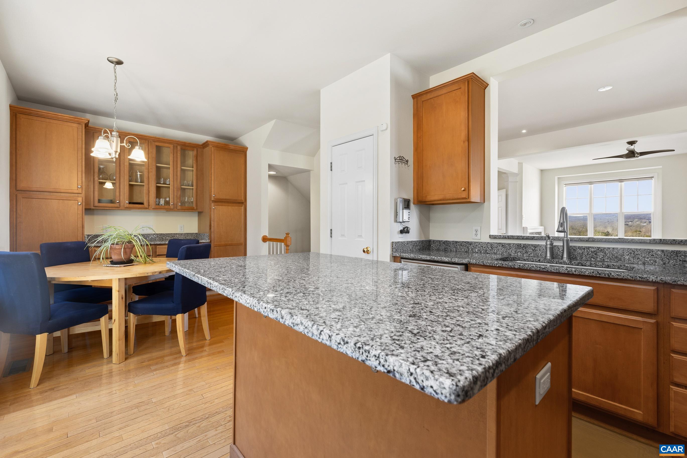 1372 STONEY RIDGE RD