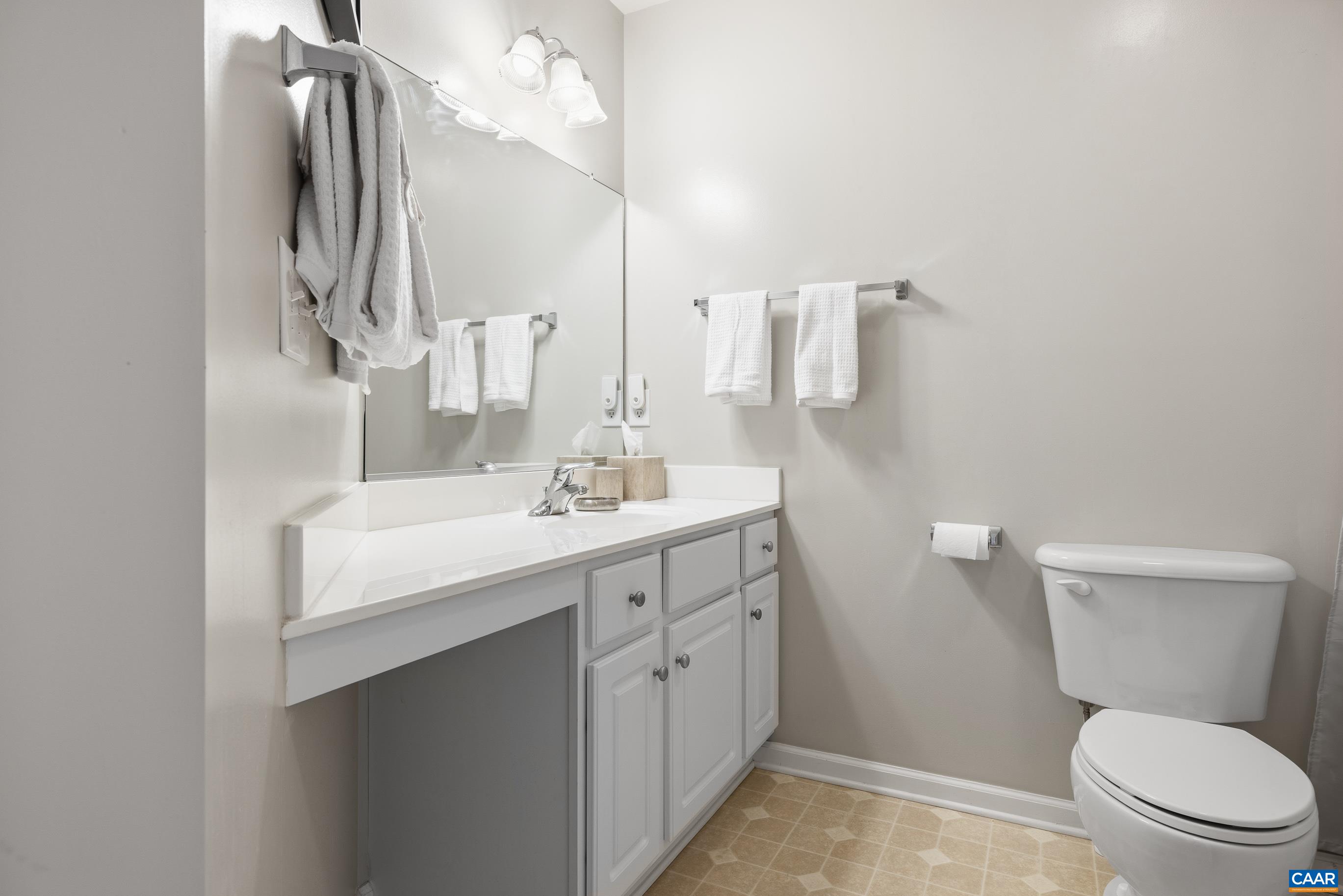 1372 STONEY RIDGE RD