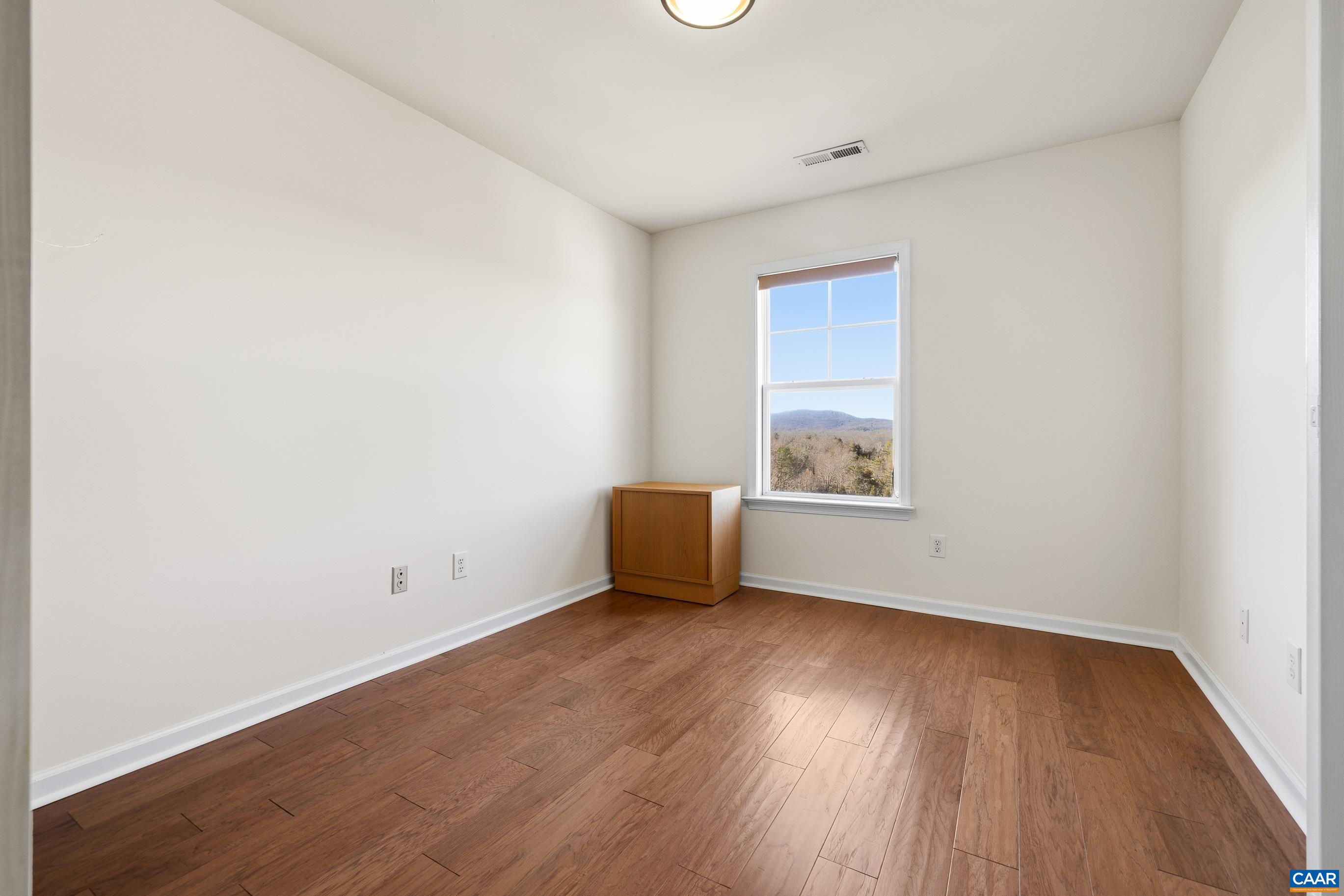 1372 STONEY RIDGE RD