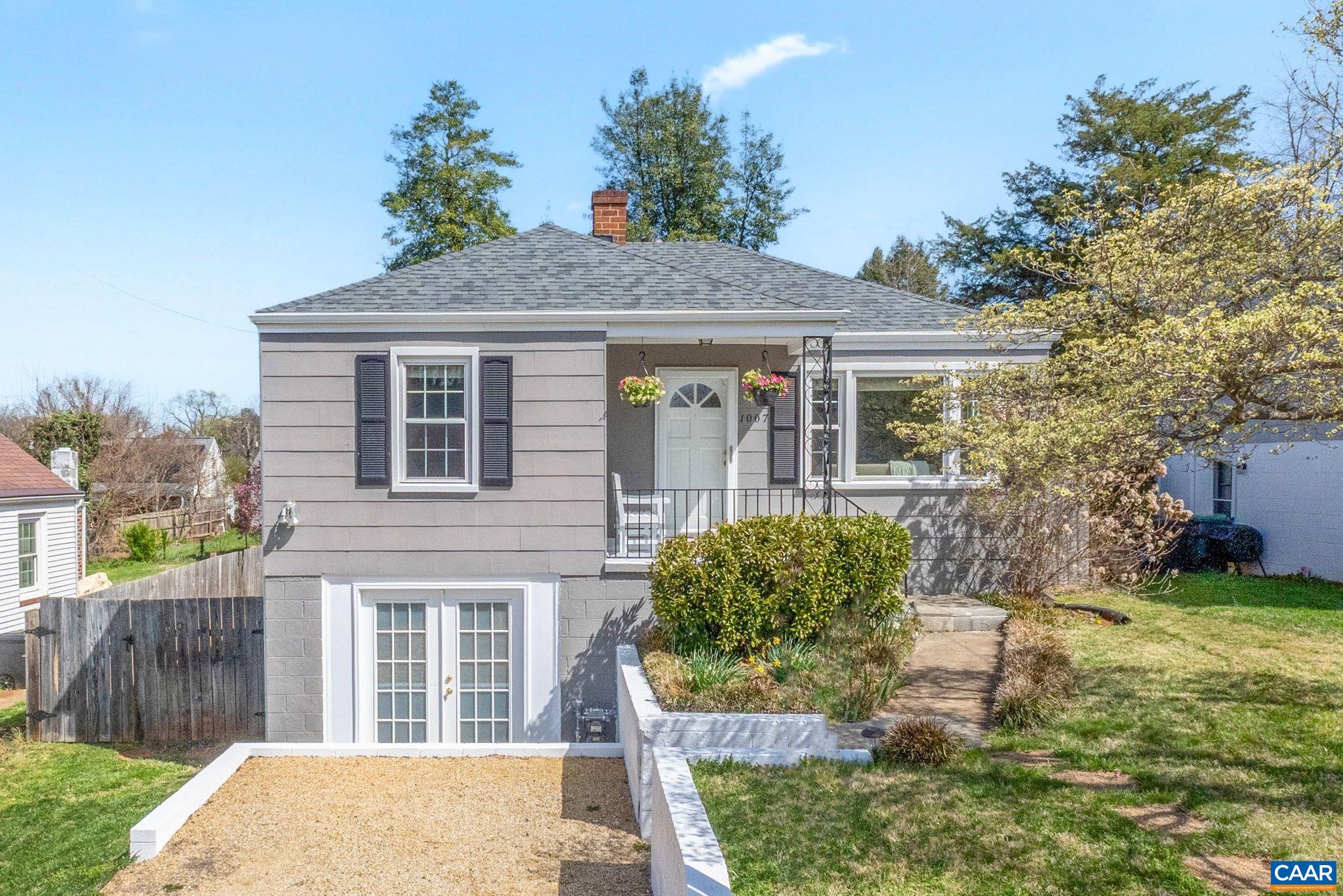 1007 MONTROSE AVE