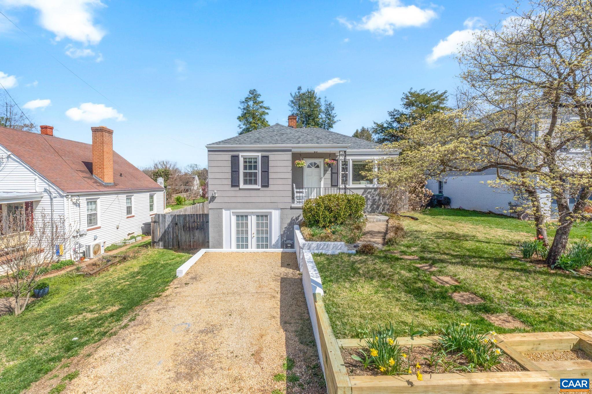 1007 MONTROSE AVE