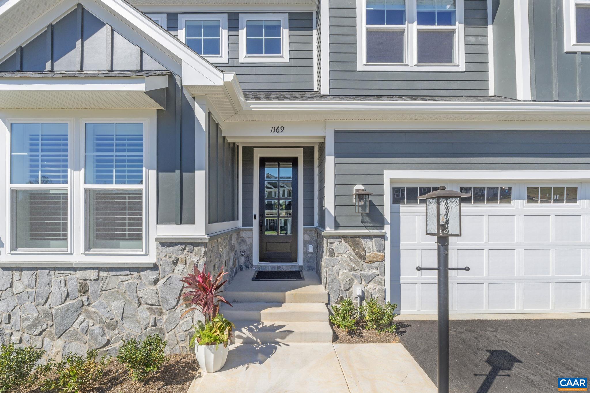1169 SABLEWOOD DR