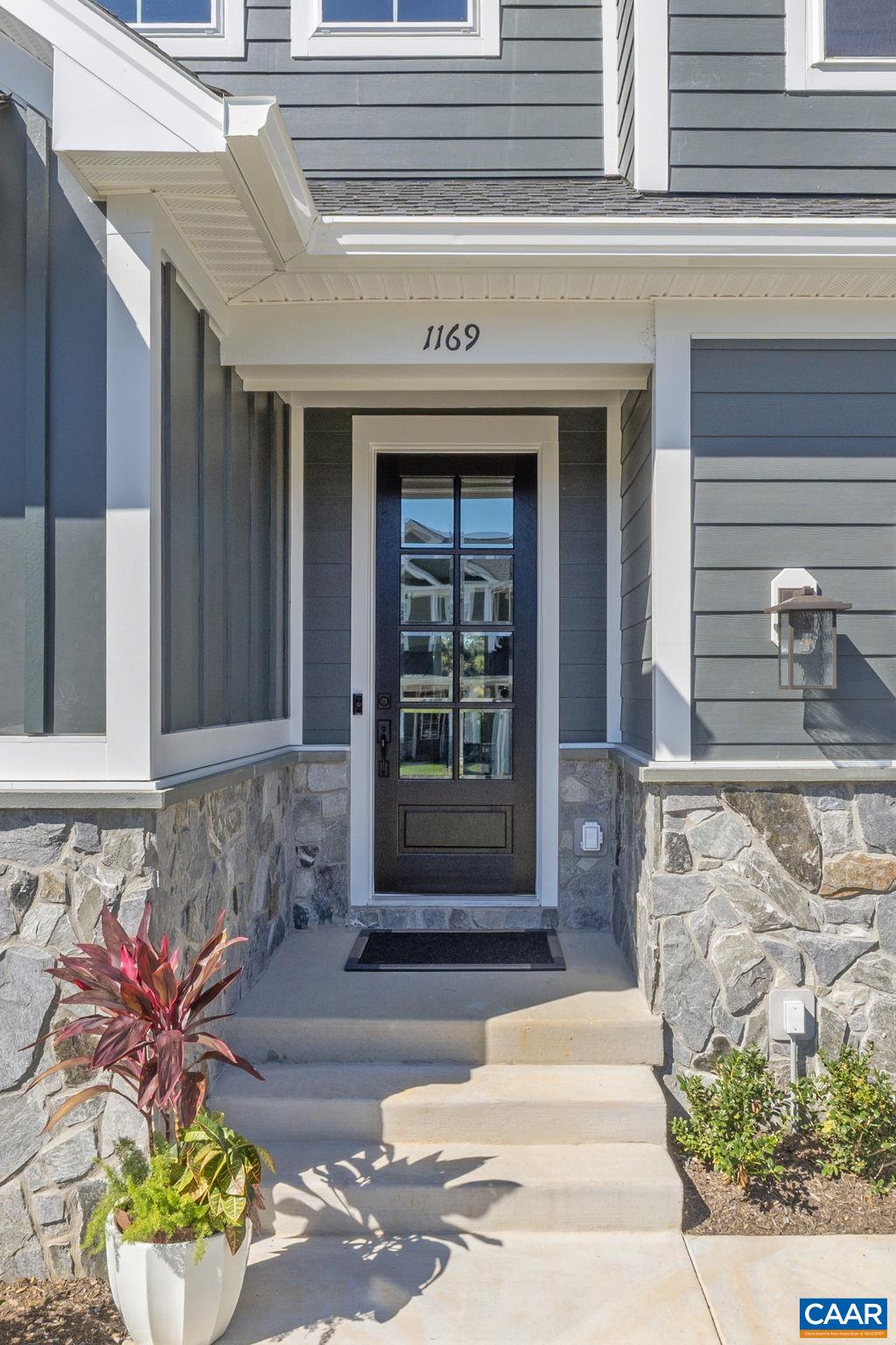 1169 SABLEWOOD DR