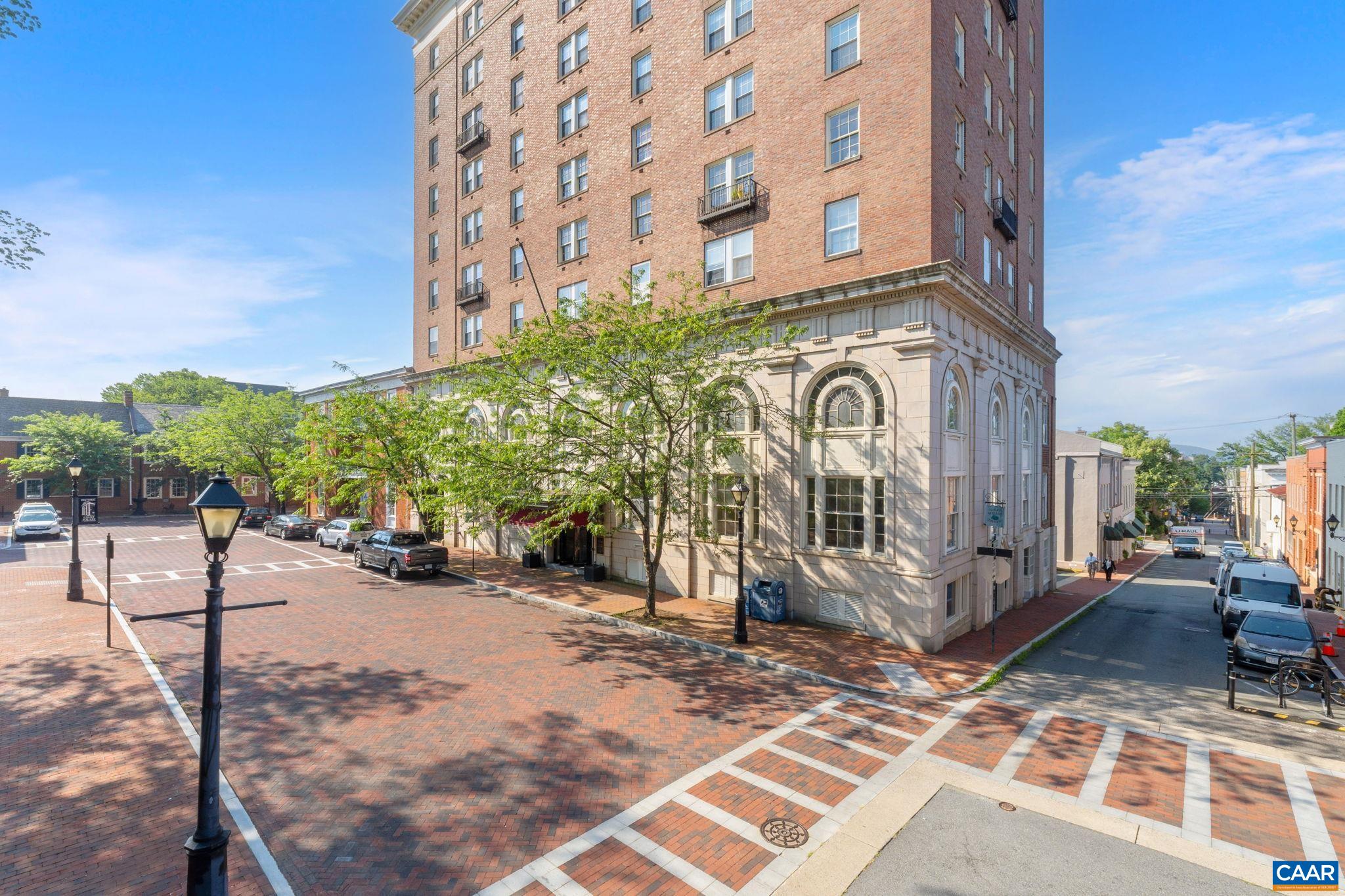 500 COURT SQ Unit: 406