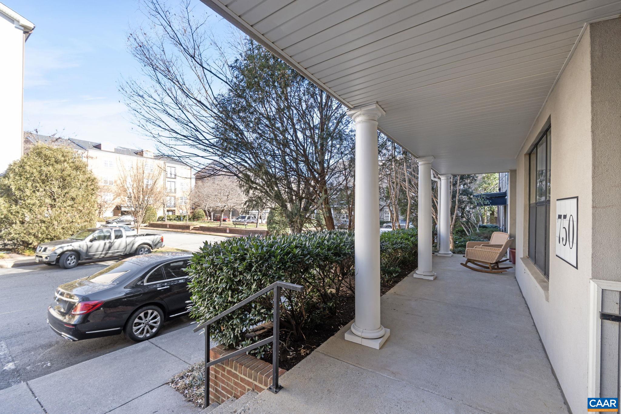 750 WALKER SQ Unit: 3B