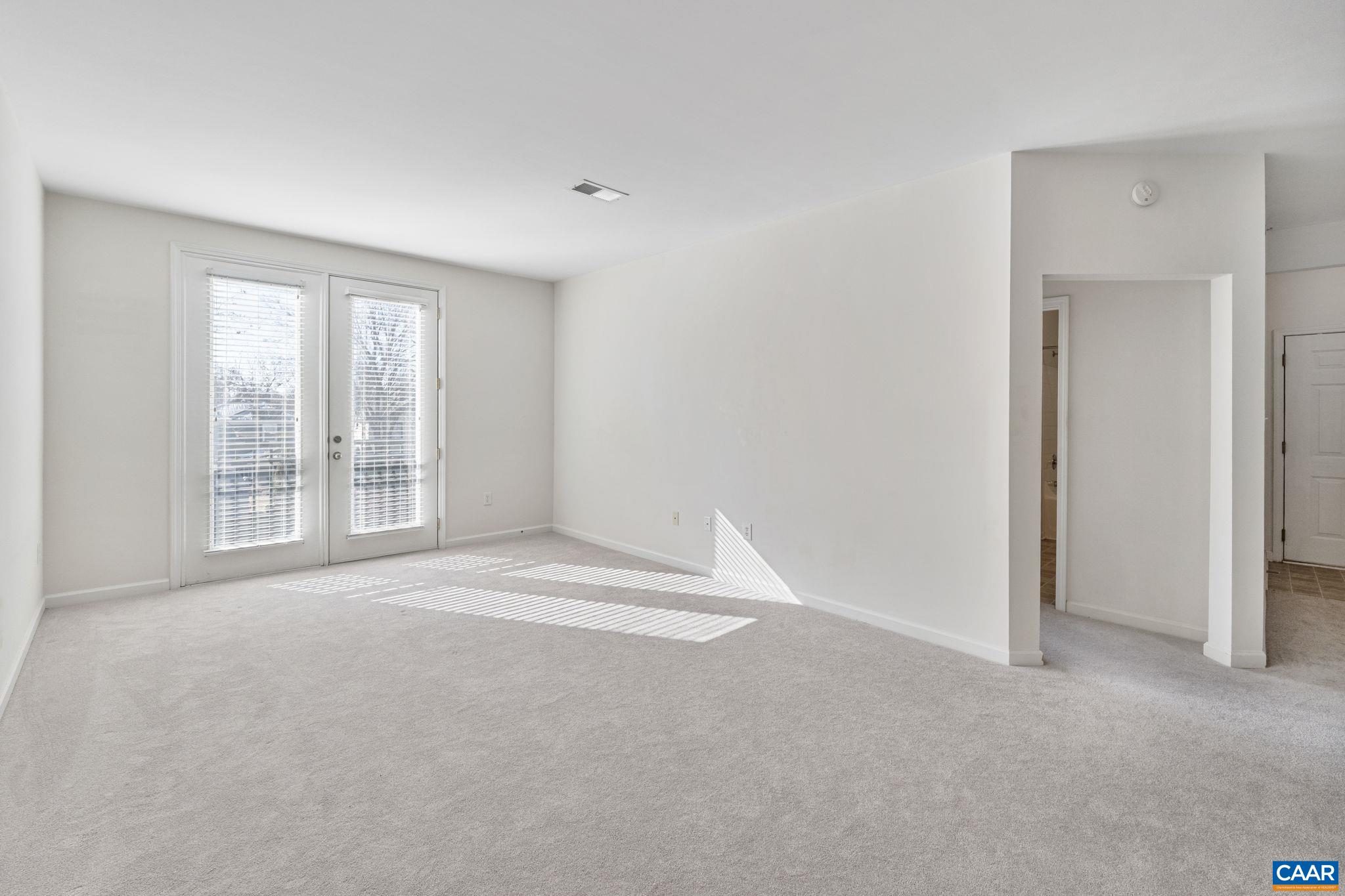 750 WALKER SQ Unit: 3B