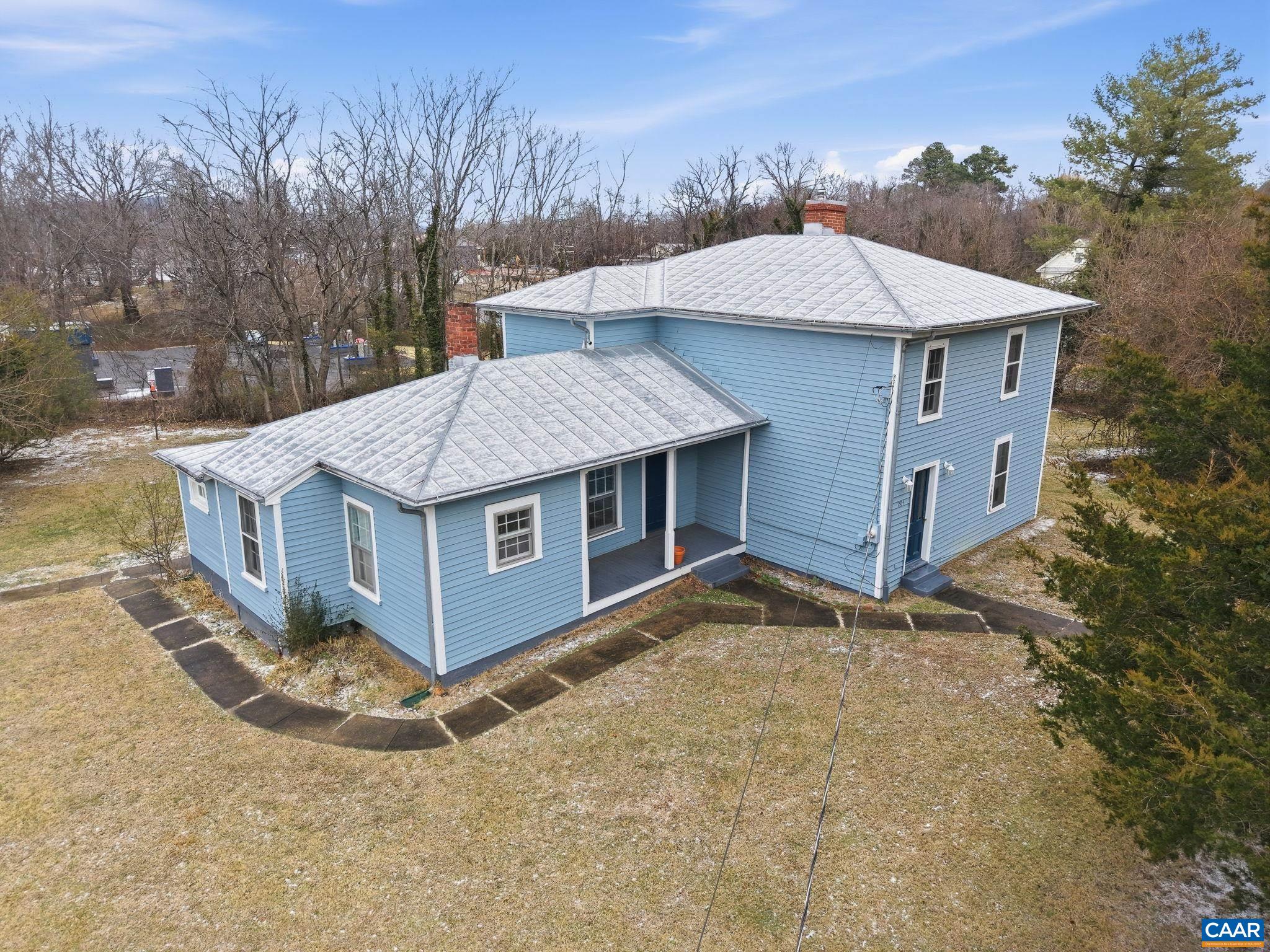 204 HOLLADAY AVE