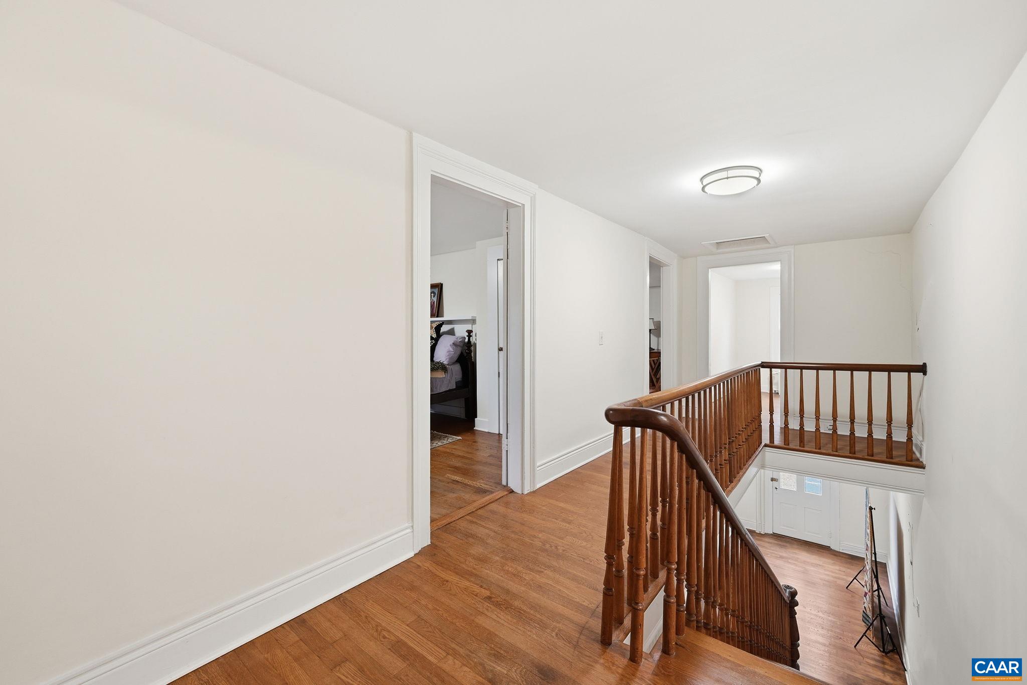 204 HOLLADAY AVE