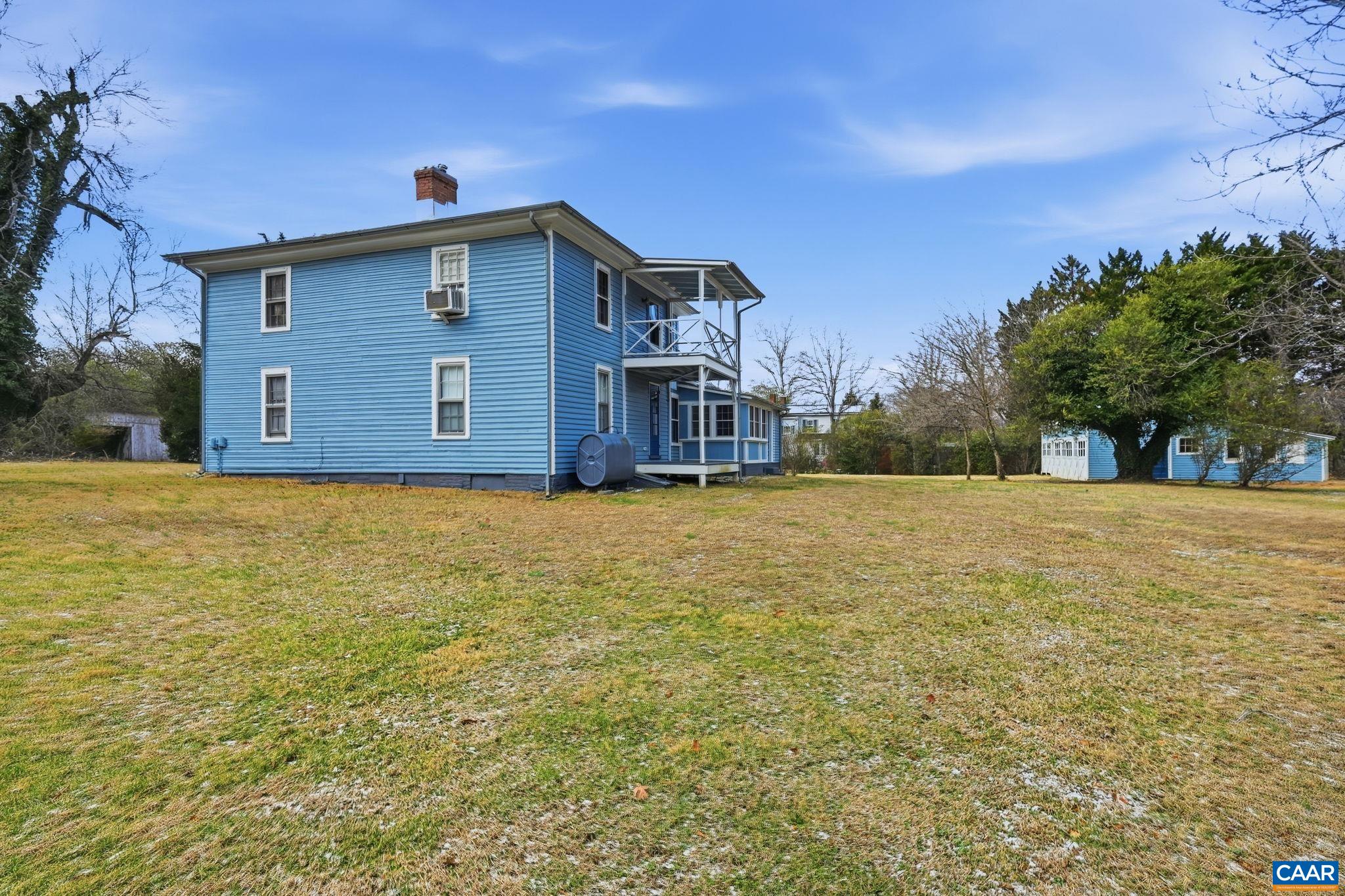 204 HOLLADAY AVE