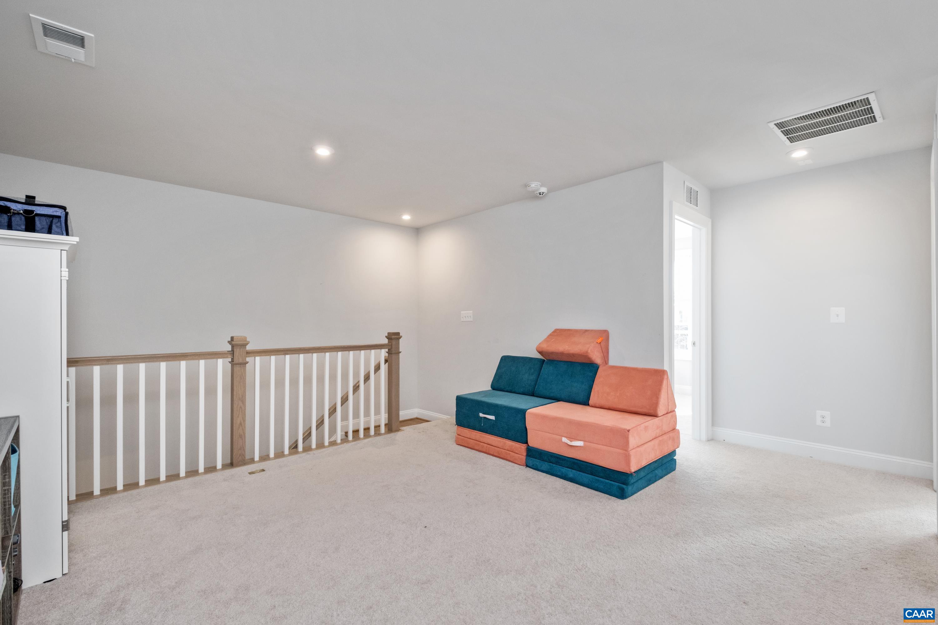 543 CRIMSON ST
