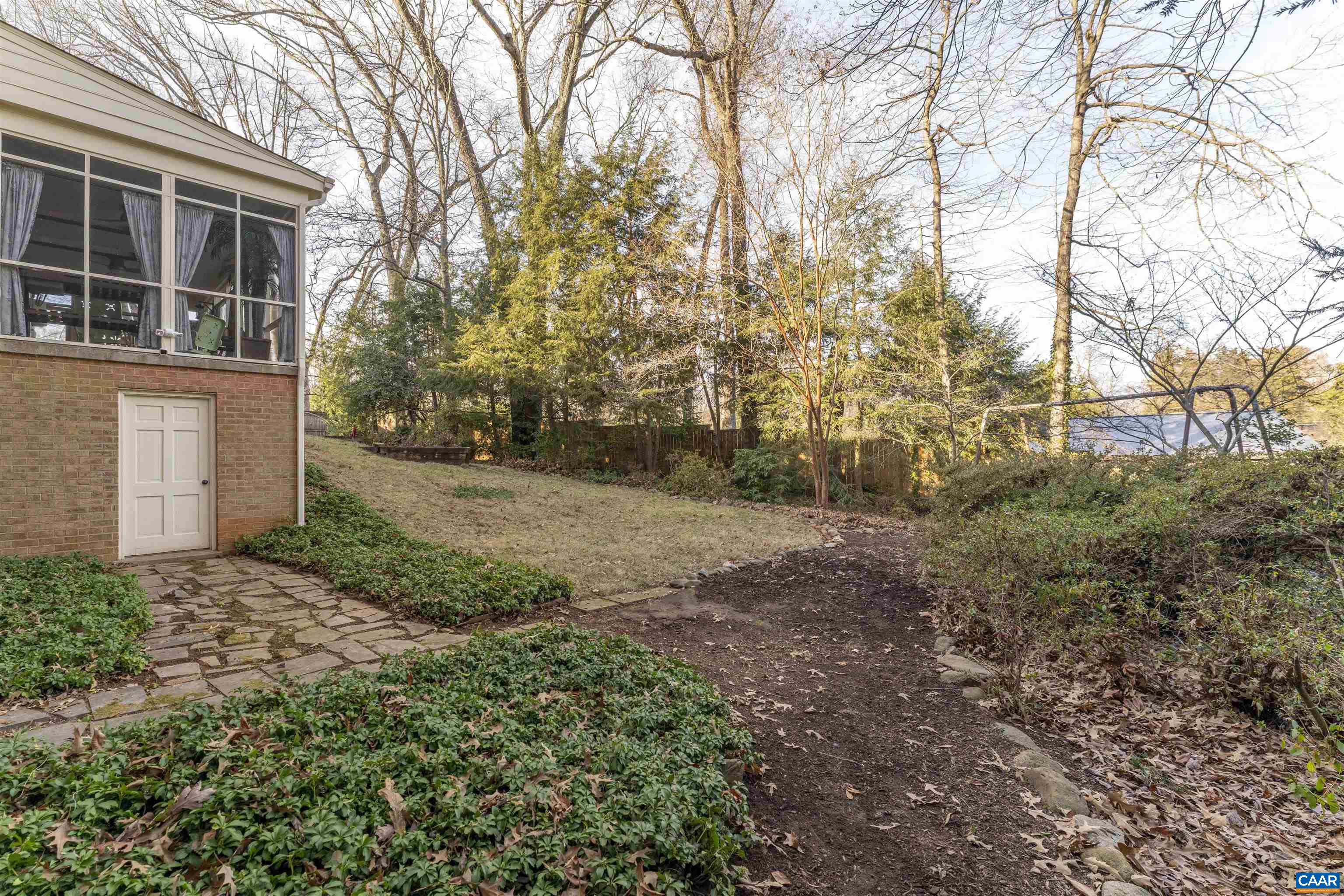 1413 FOXBROOK LN