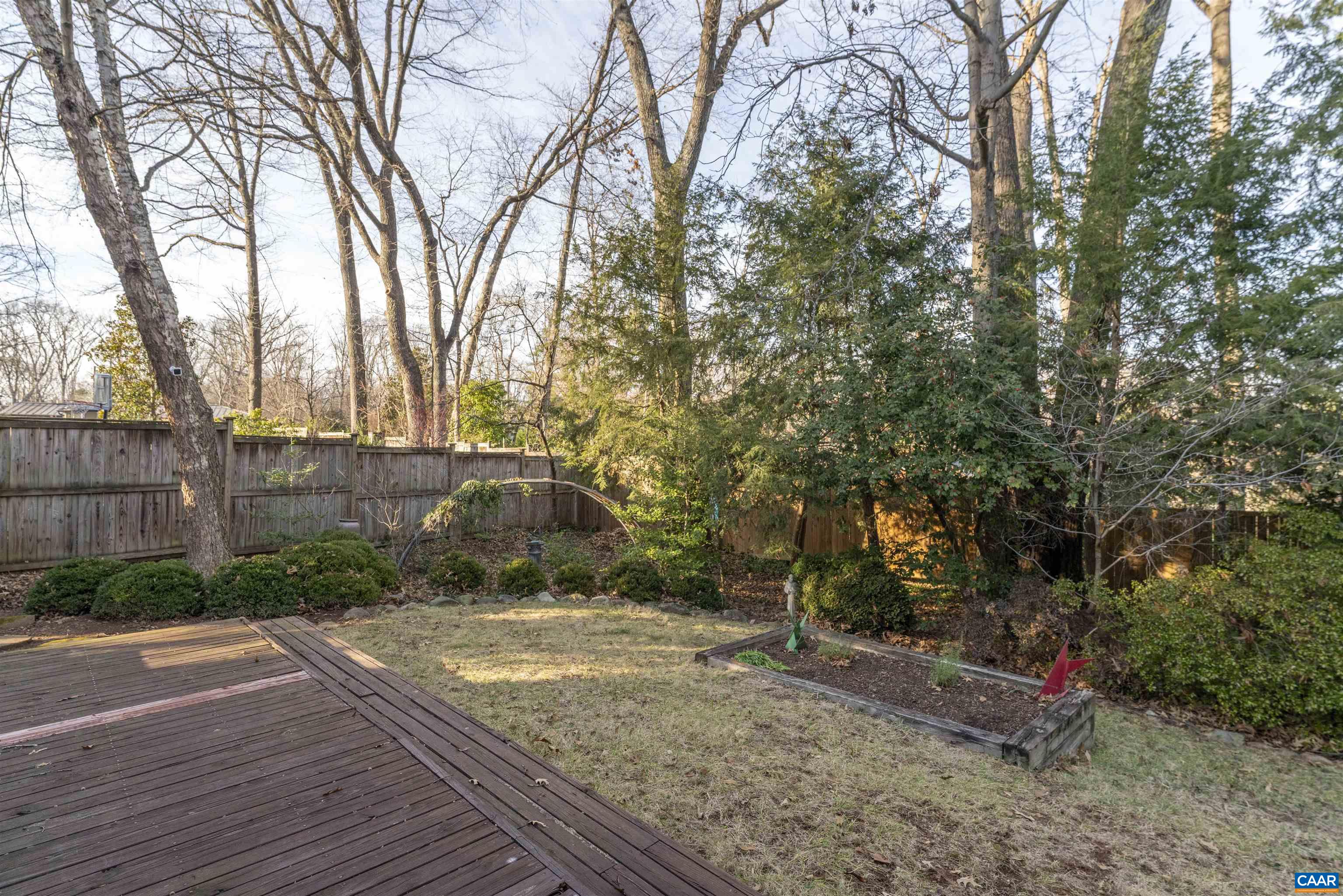 1413 FOXBROOK LN