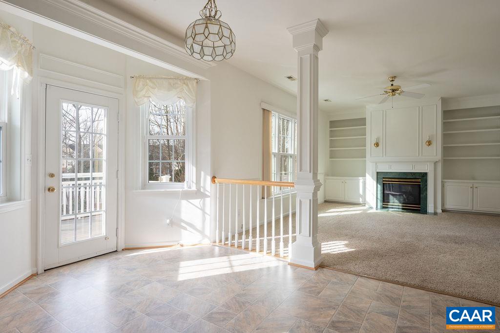 1101 TOWNE LN