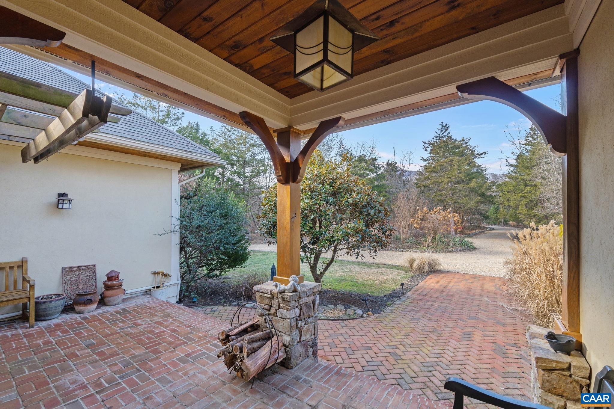 379 CEDAR MEADOW DR