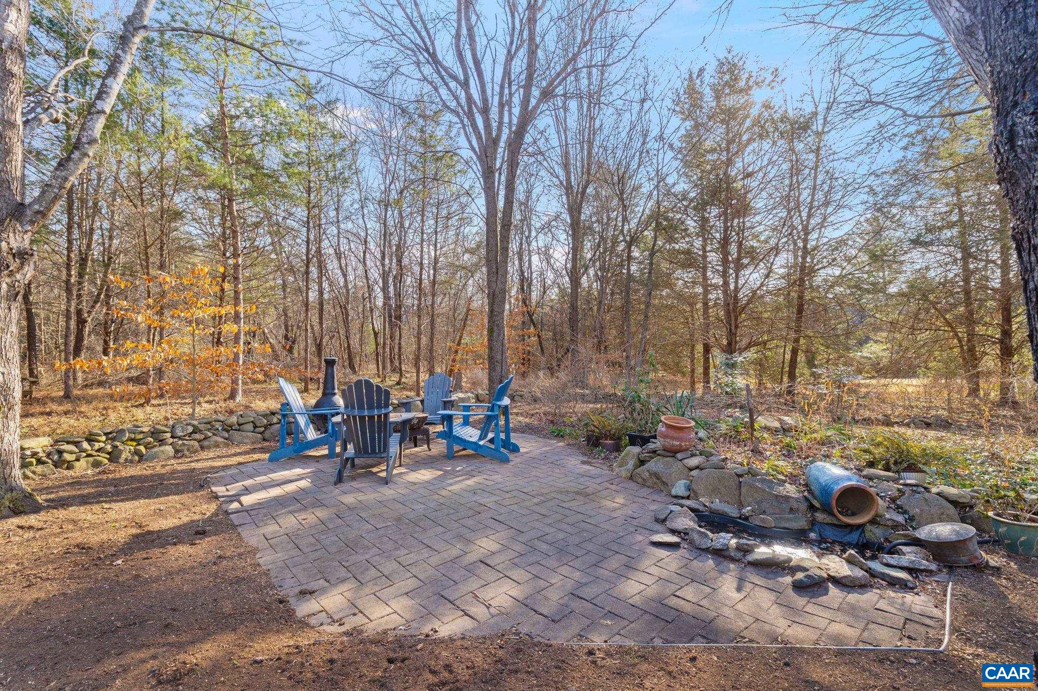 379 CEDAR MEADOW DR
